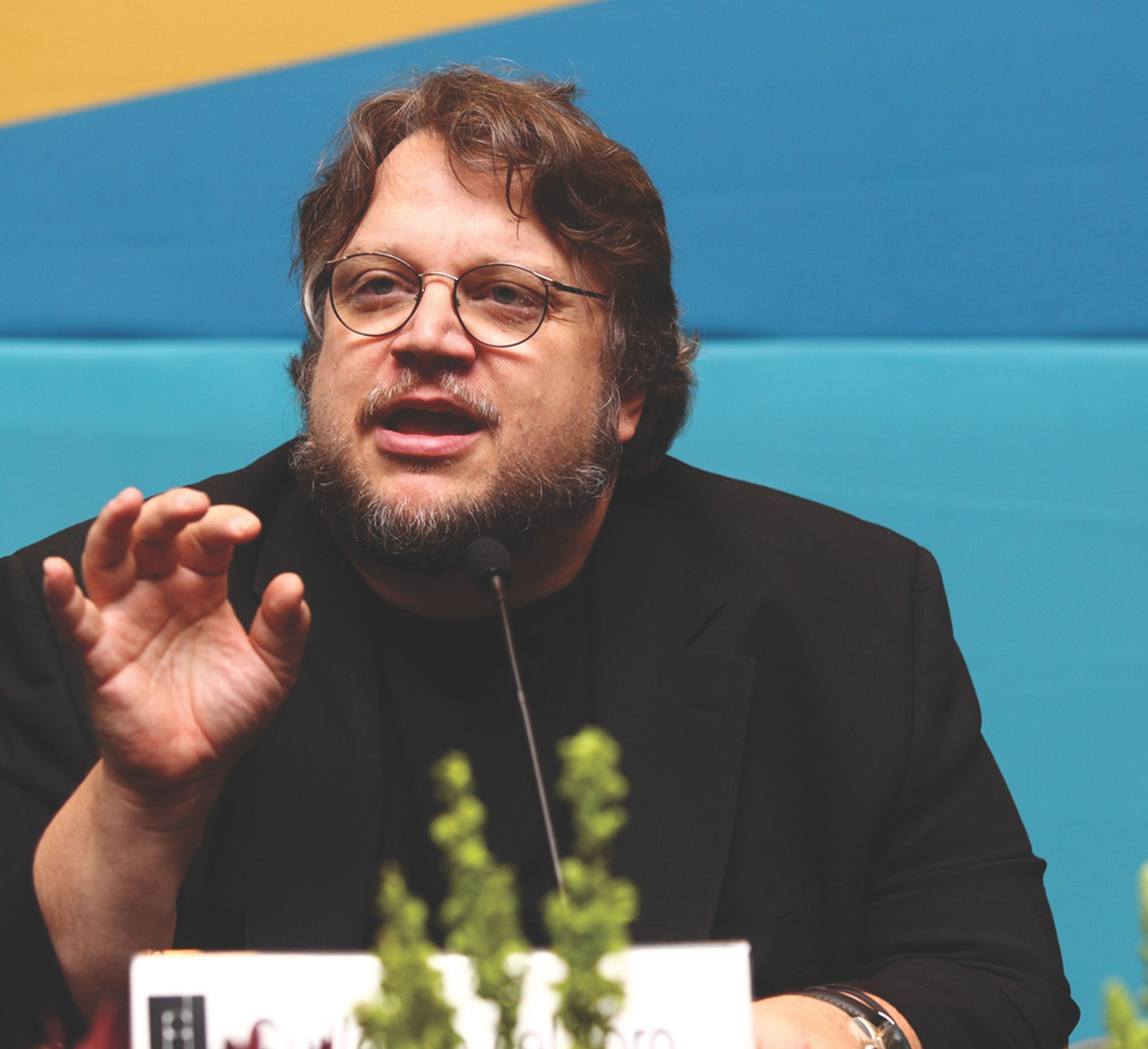Está feliz Del Toro por J.J. Abrams