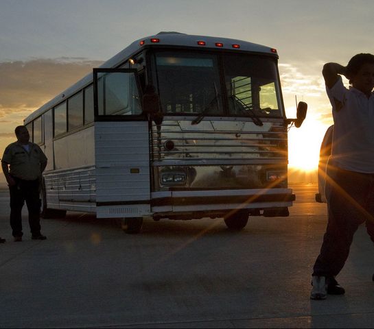 M&aacute;s arrestos de migrantes en frontera