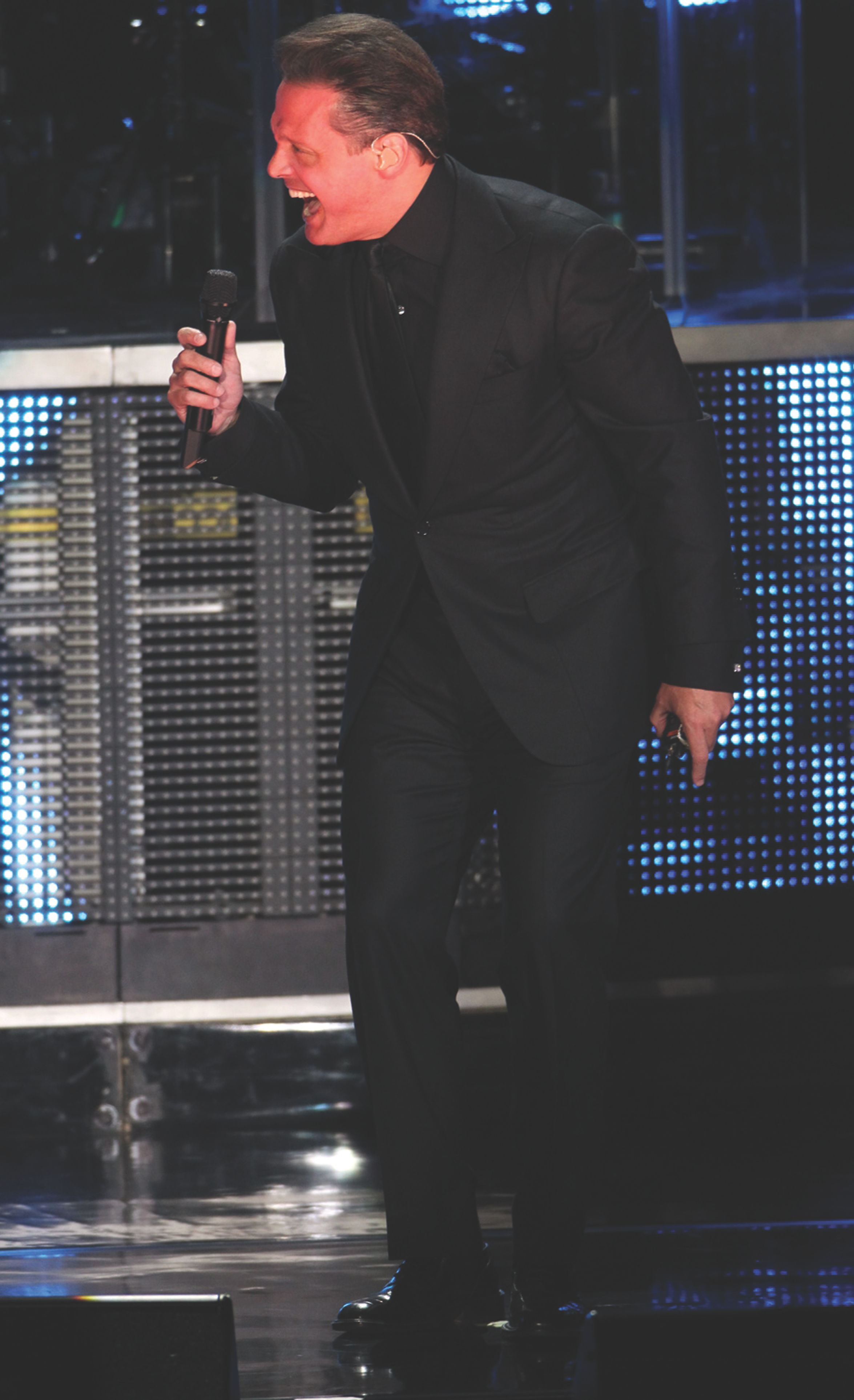 &iquest;Estrena... cabello Luis Miguel?