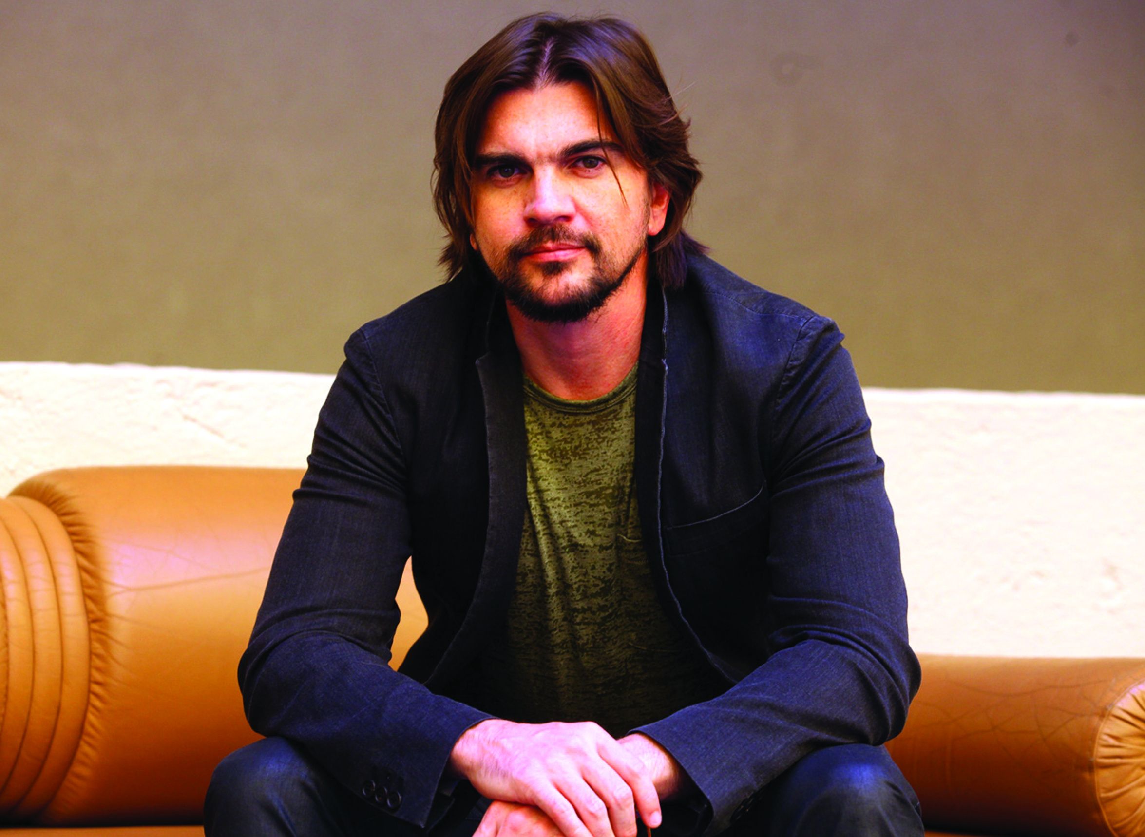 Alista Juanes sus memorias