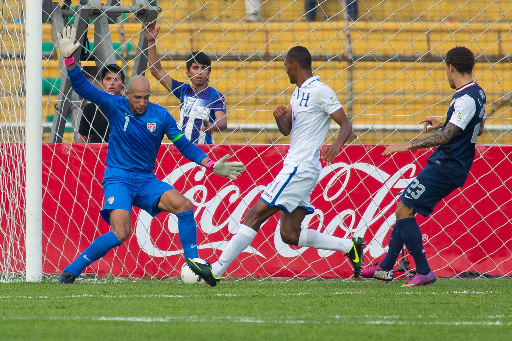 Inocentes pobres amigos