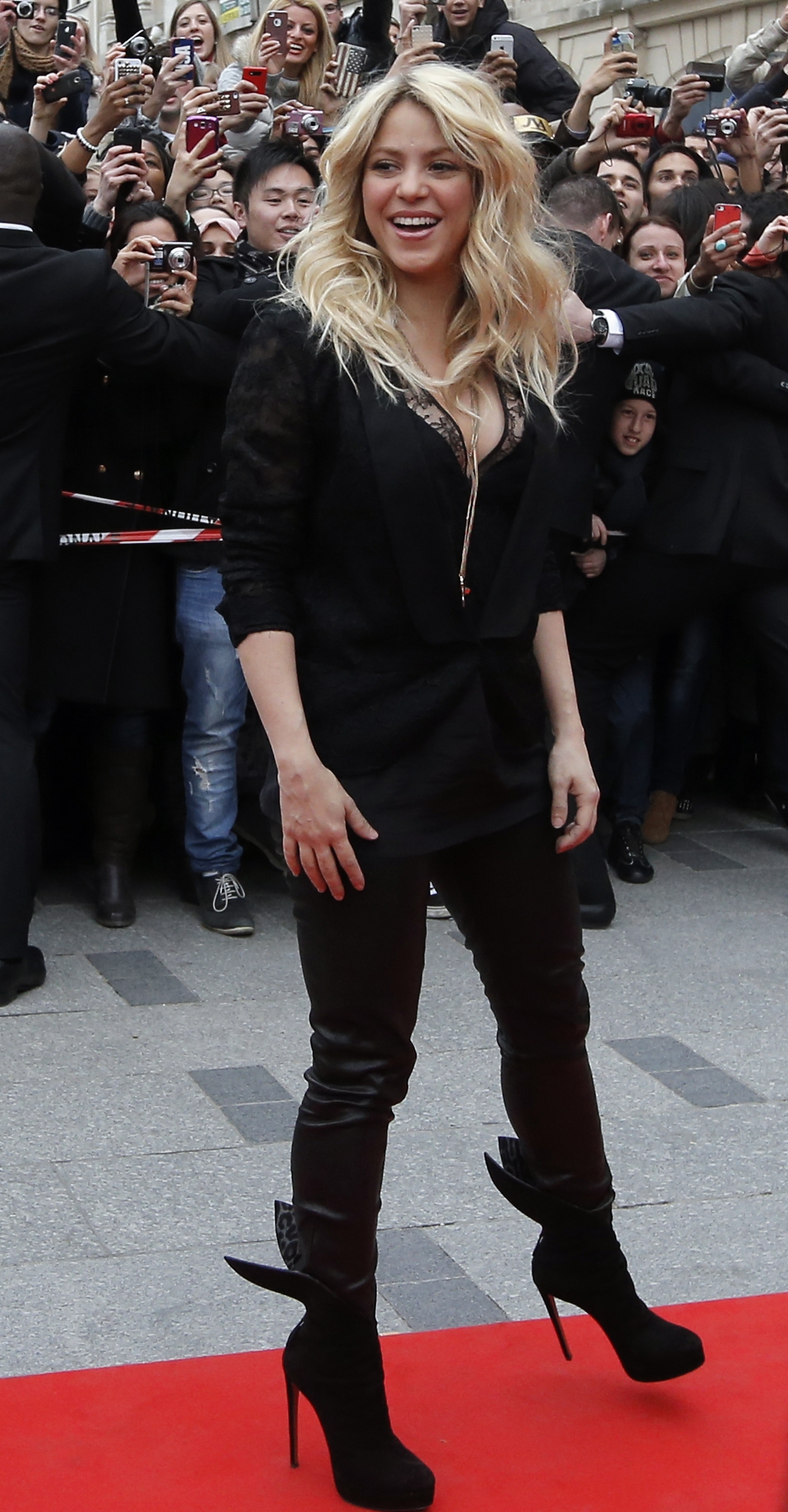 Afirma que De la R&uacute;a le tim&oacute; dls. 3 millones