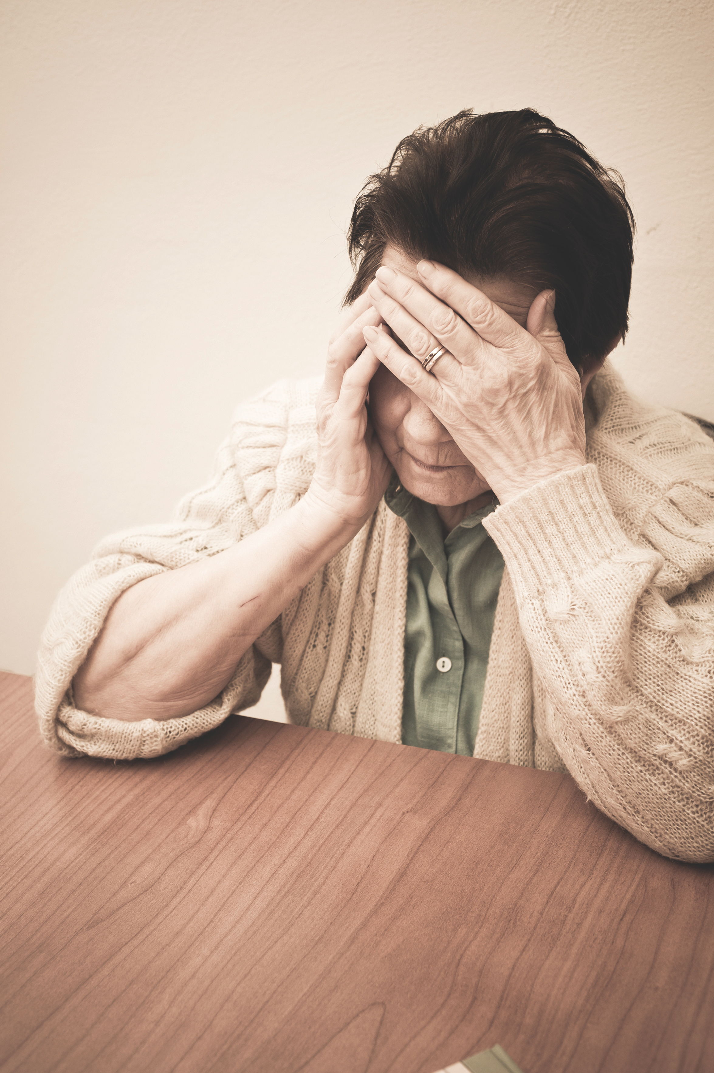 Demencia supera al c&aacute;ncer en costo