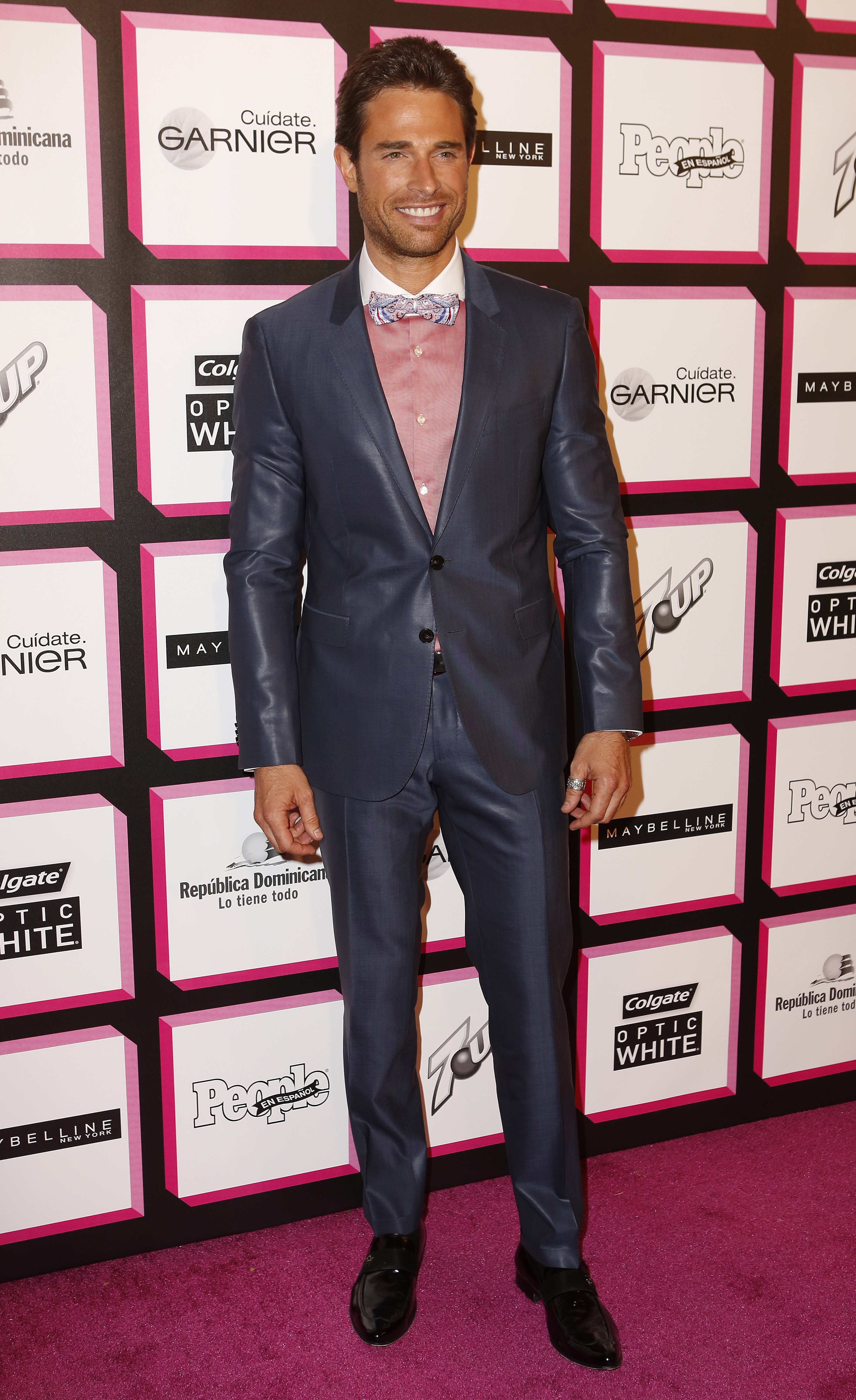 Los hombres protagonizan alfombra roja de People