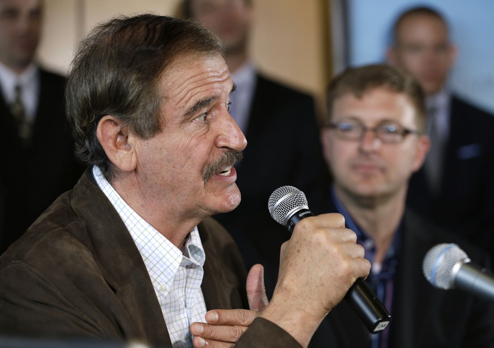 Fox apoya a empresario de la marihuana