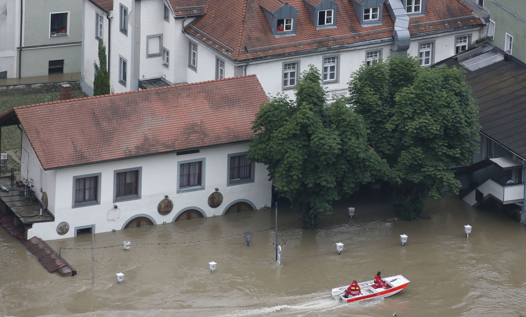 Muertos por inundaciones en Europa suman 10