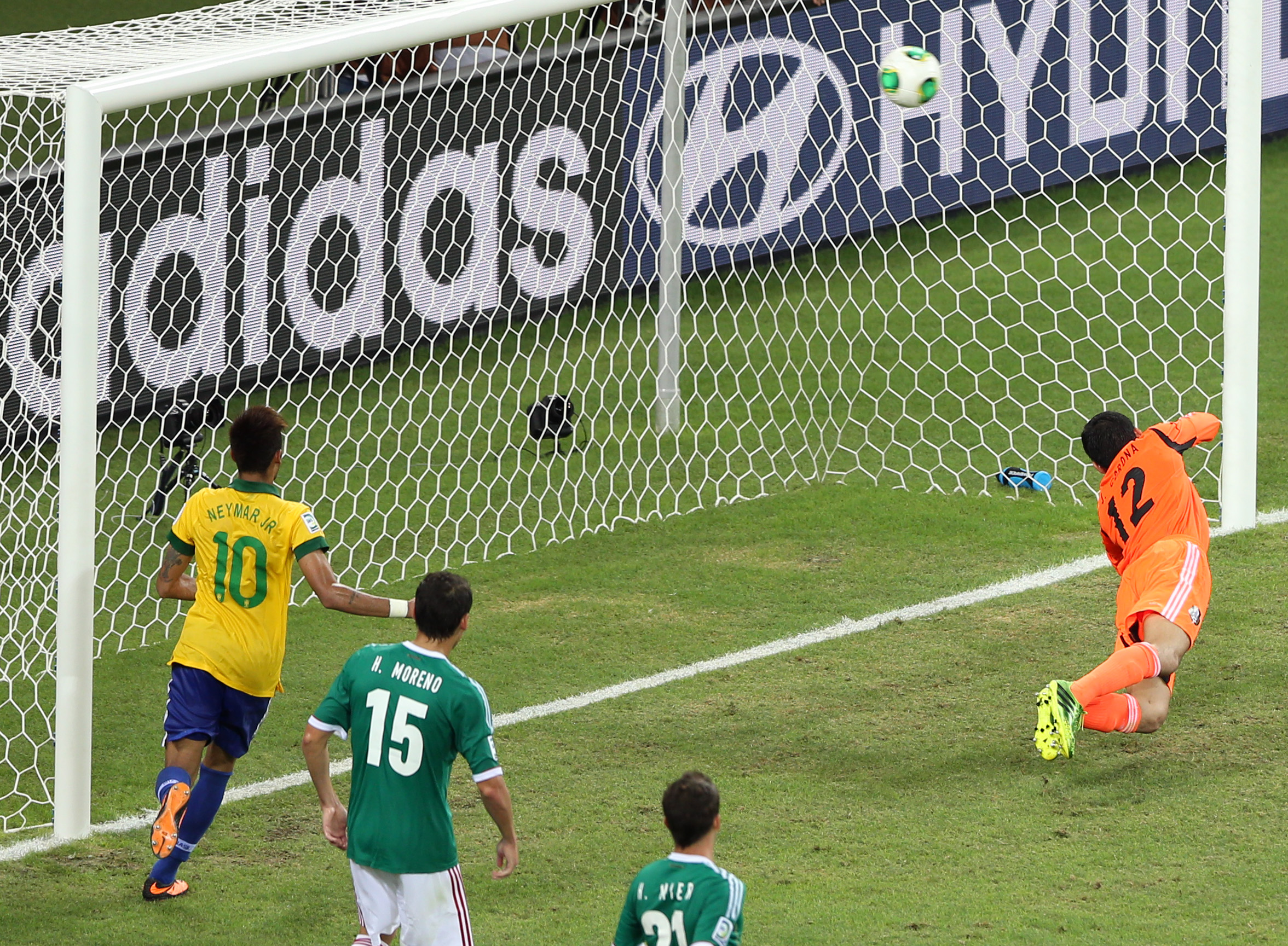 Queda Tri fuera de combate ante Brasil