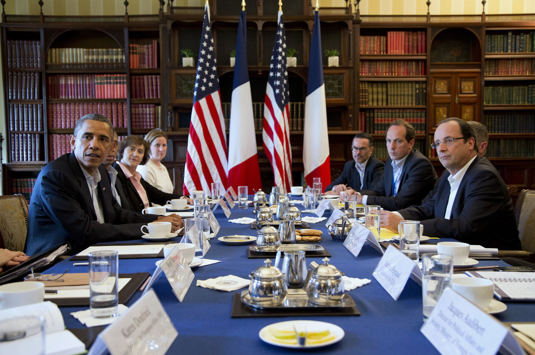 G8 acuerda apoyar negociación de paz para Siria