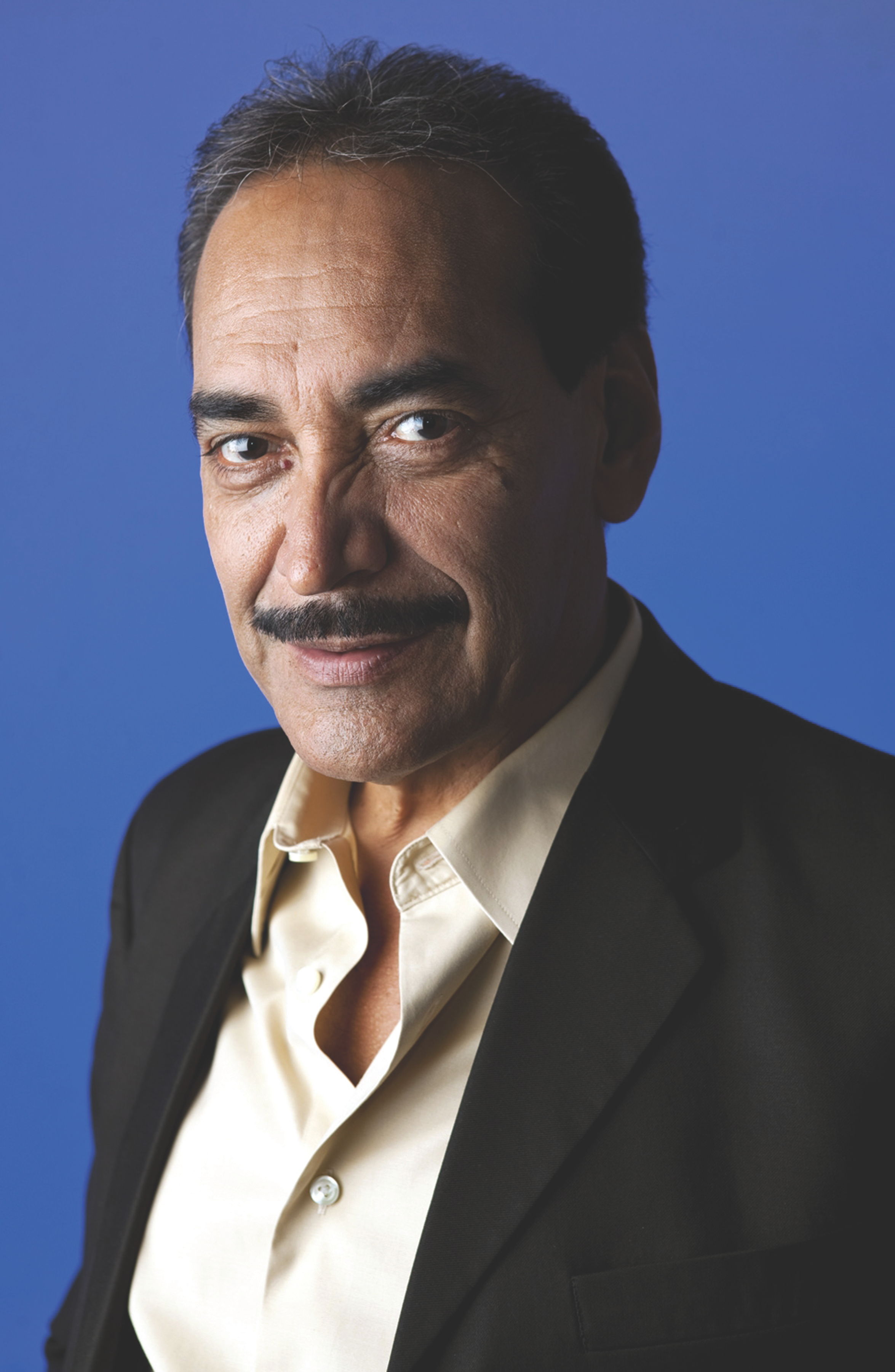 Ruge por la m&uacute;sica Ra&uacute;l Hern&aacute;ndez