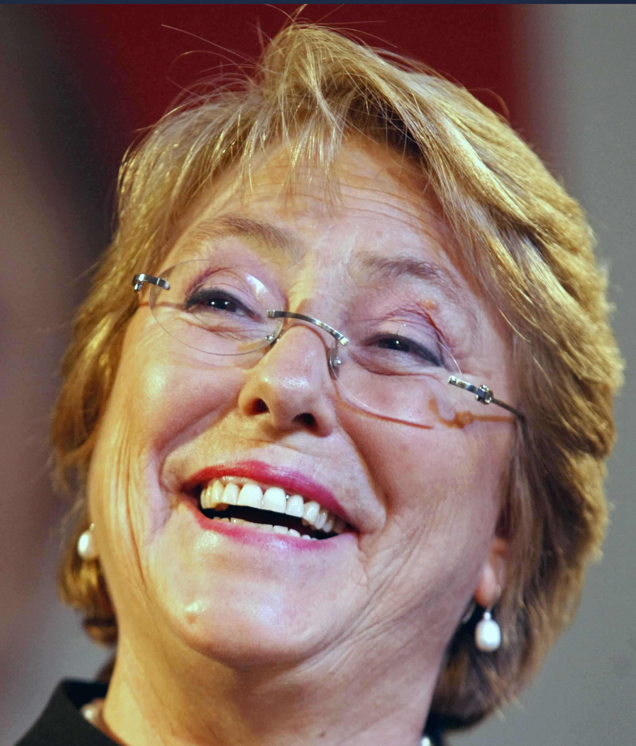 Bachelet arrasa las primarias presidenciales