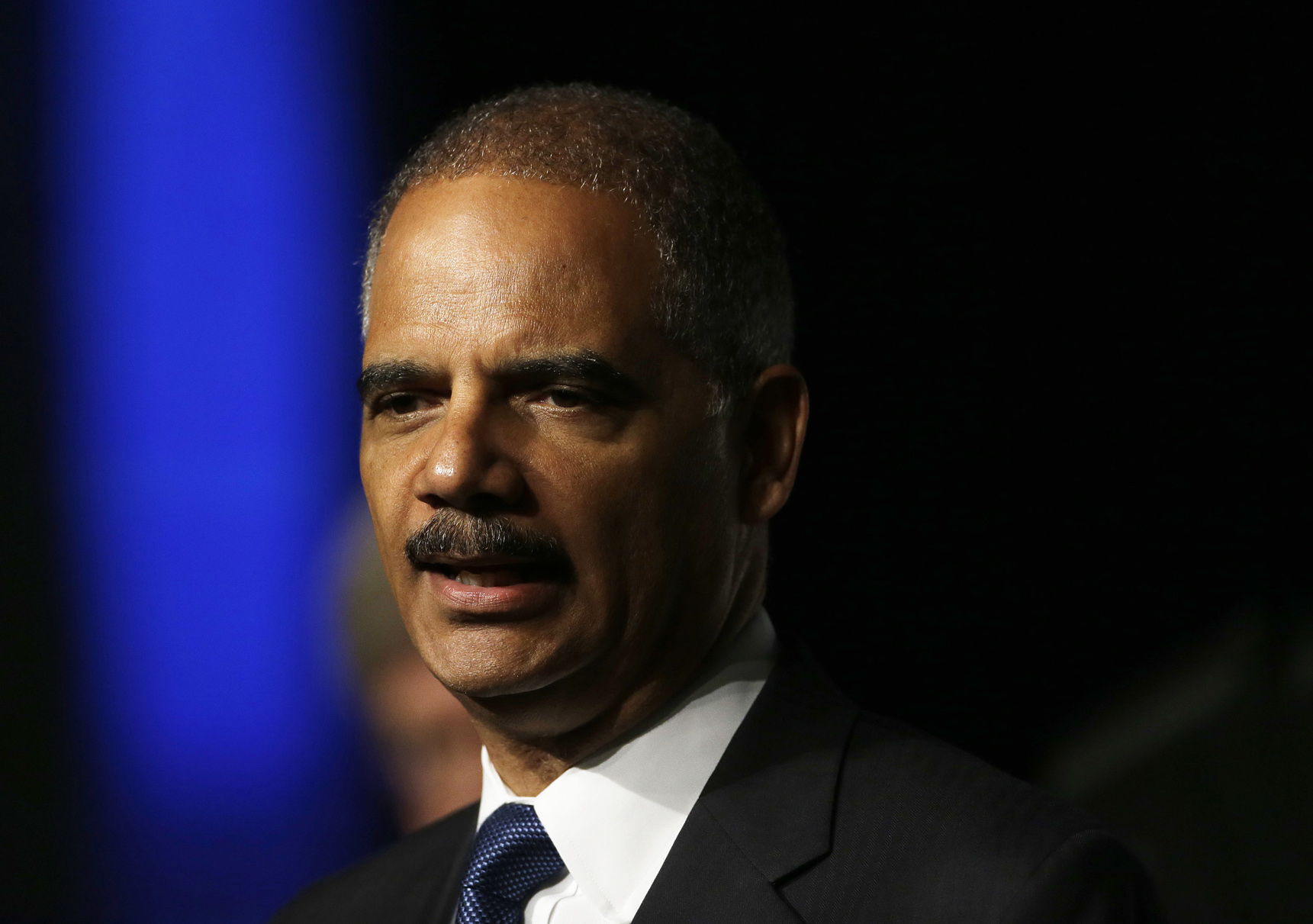 Holder propone cambios en la justicia penal