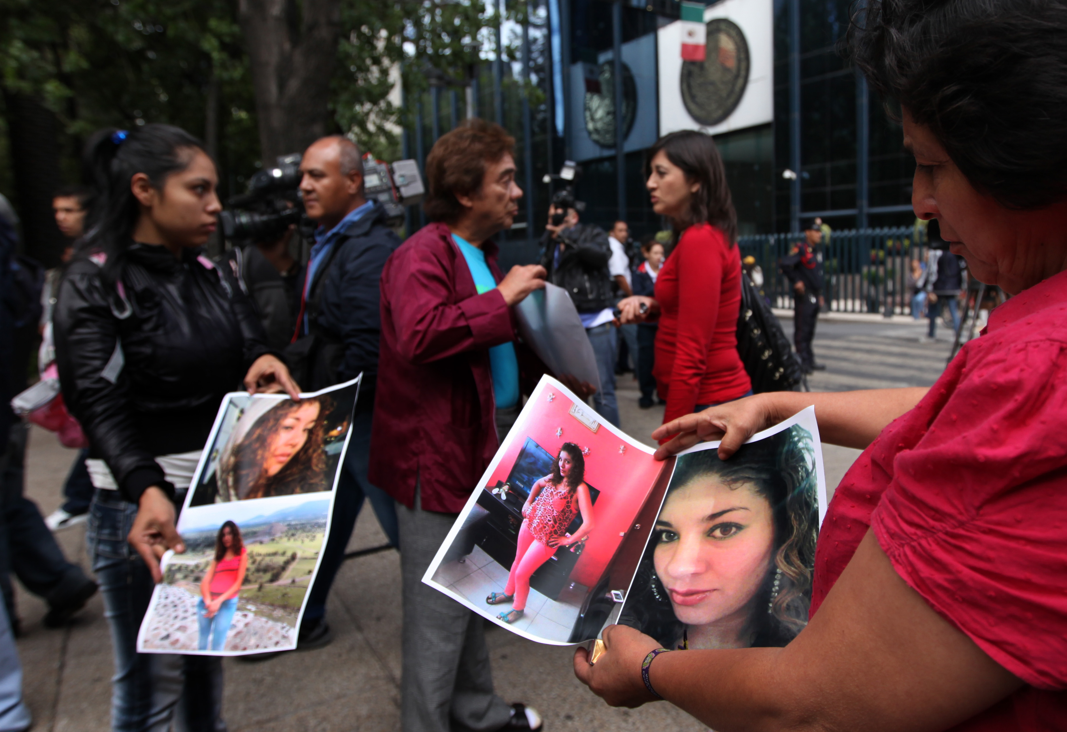 Identifican a 10 secuestrados en fosa