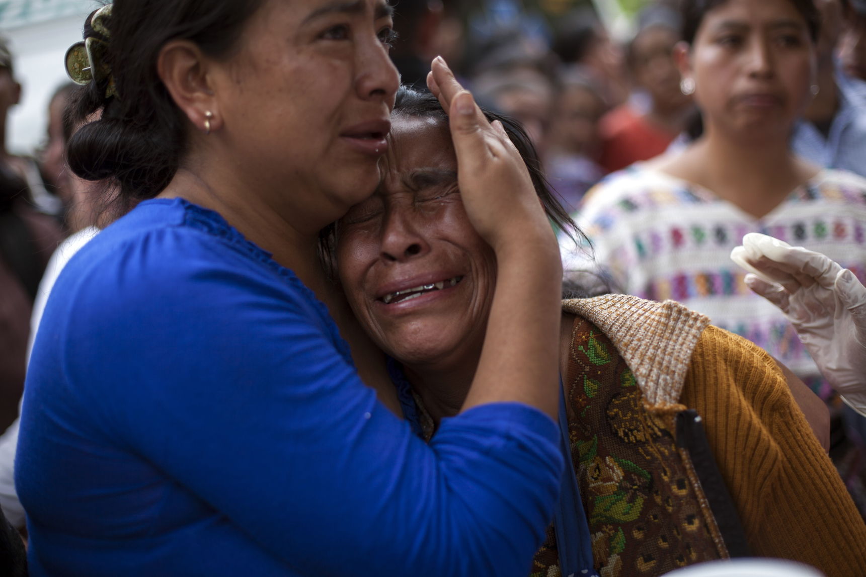 Duelo en Guatemala por accidente de autobús Mueren 43 personas