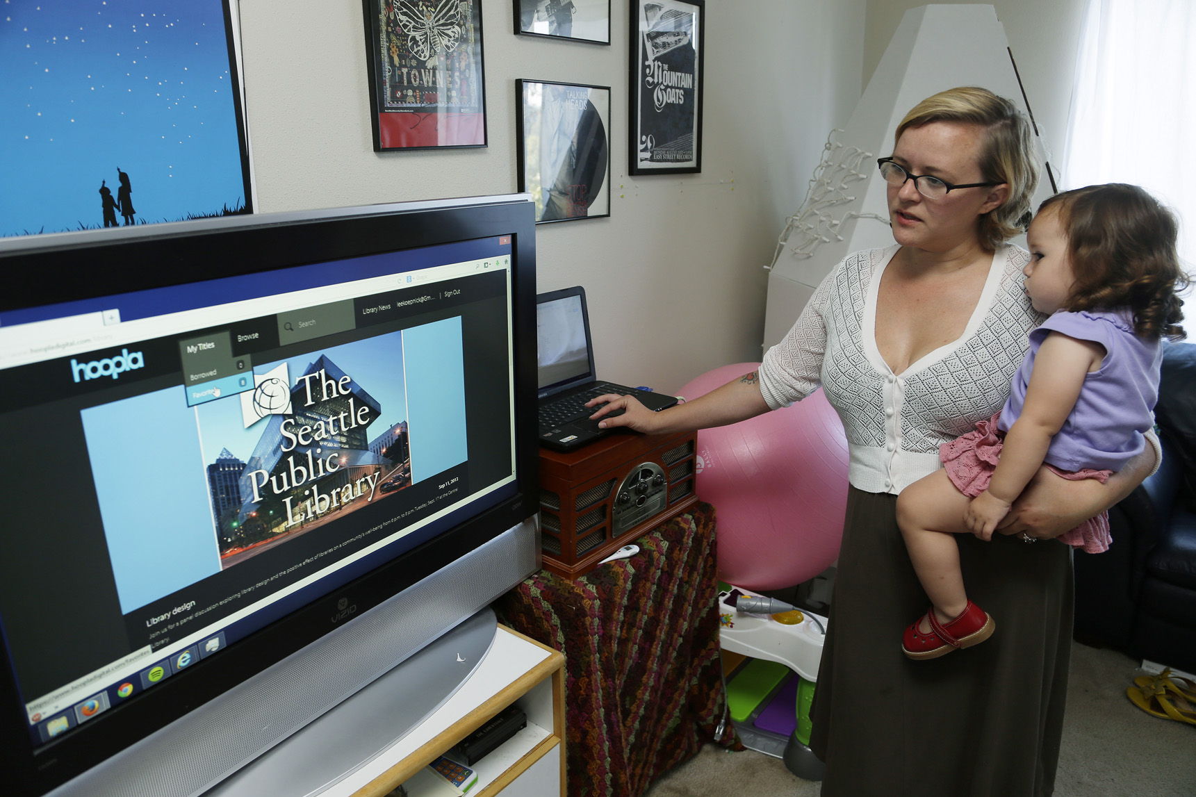 Pel&iacute;culas y m&uacute;sica en internet, en tu biblioteca