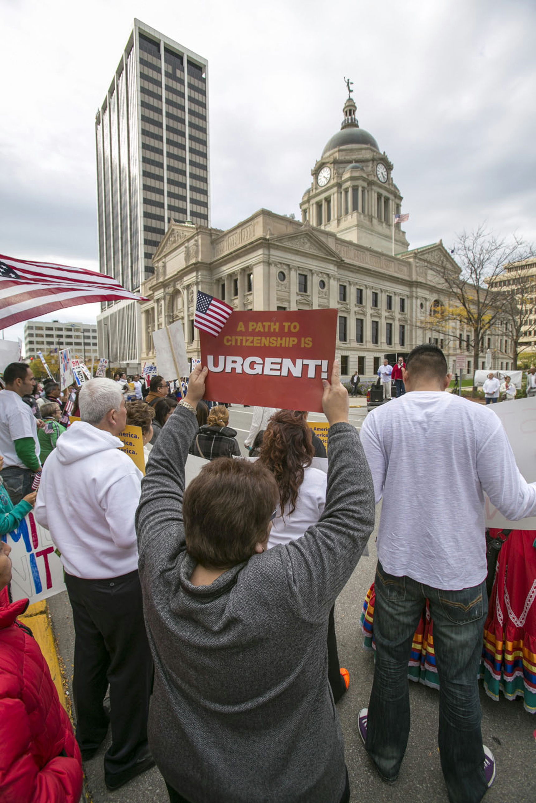 Cientos en mitin pro reforma migratoria