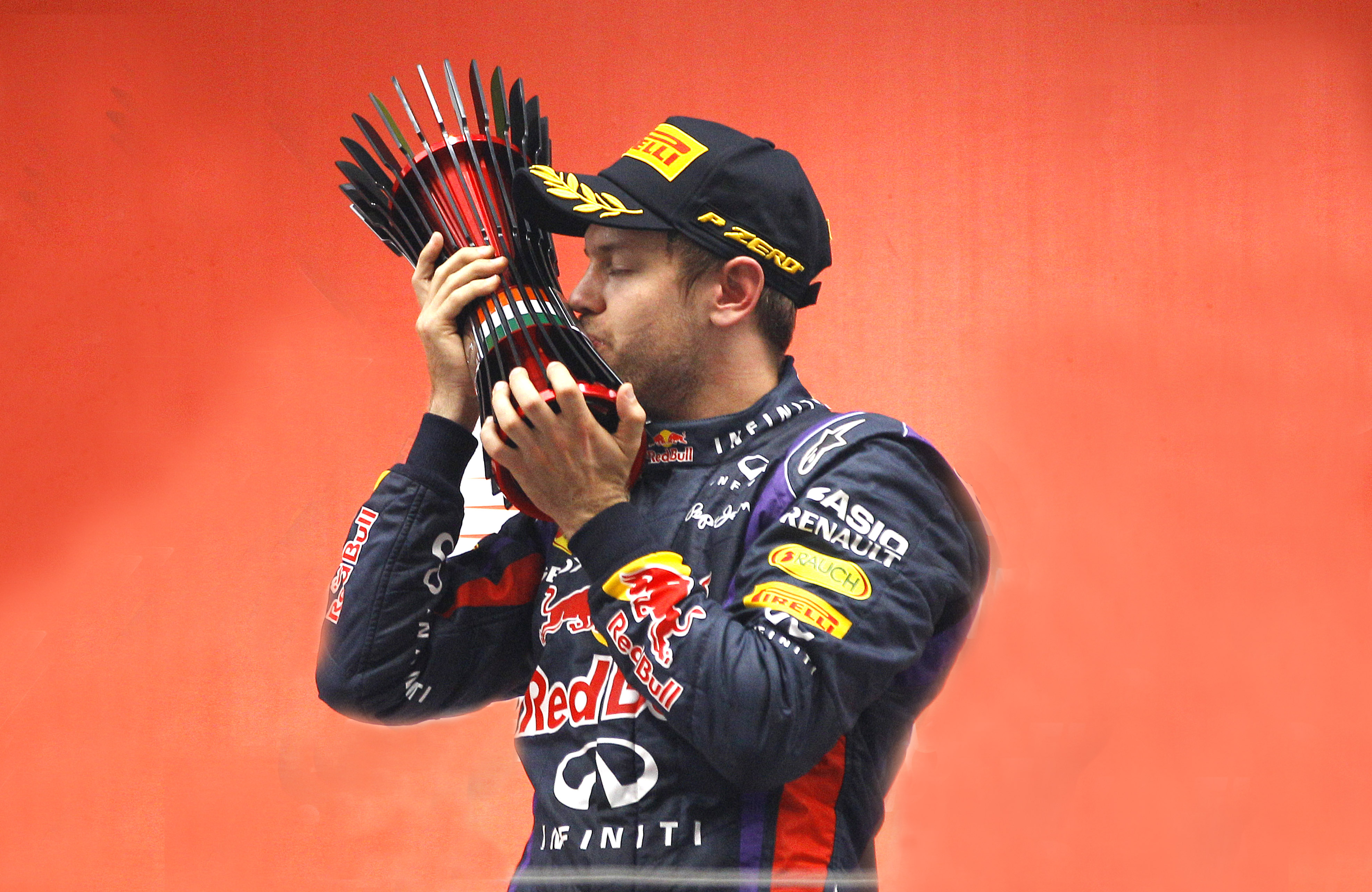 Vettel gana su 4to t&iacute;tulo consecutivo