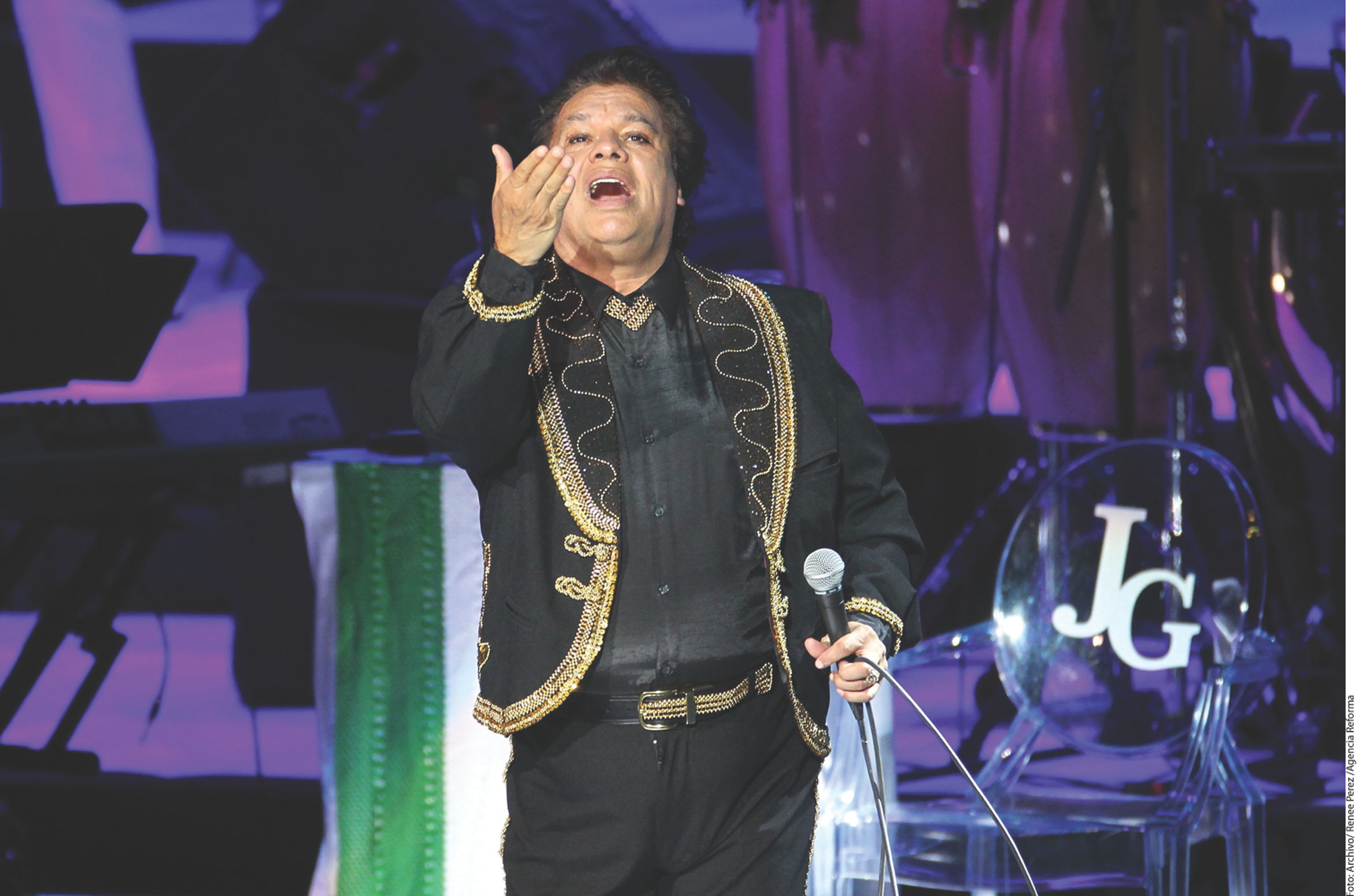 Juan Gabriel le canta a Maduro