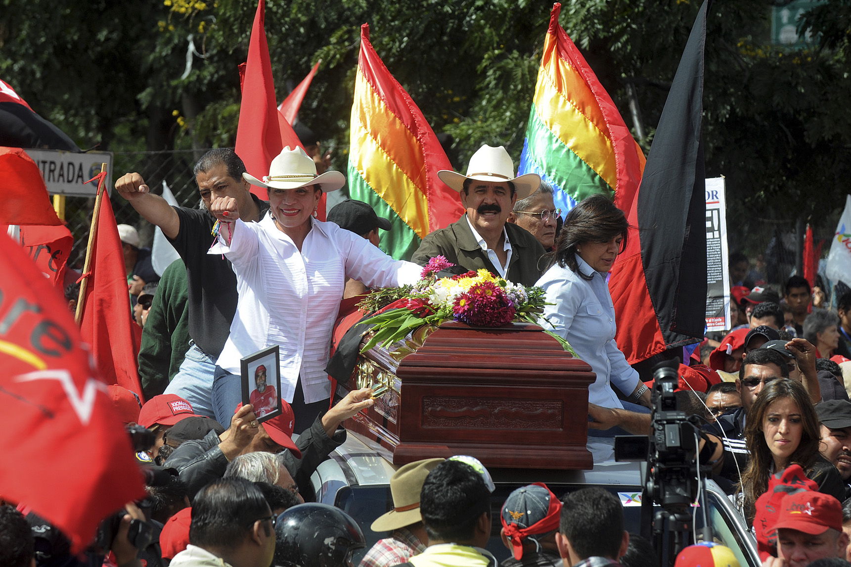 Programadores hondure&ntilde;os verifican votaci&oacute;n