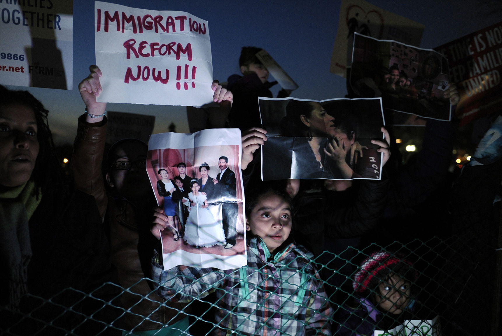 Ni&ntilde;os ruegan reforma migratoria en EEUU