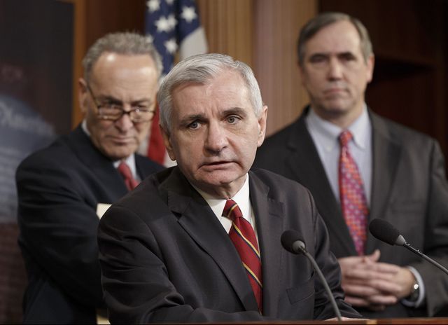 Advierten a migrantes sobre cambio fiscal