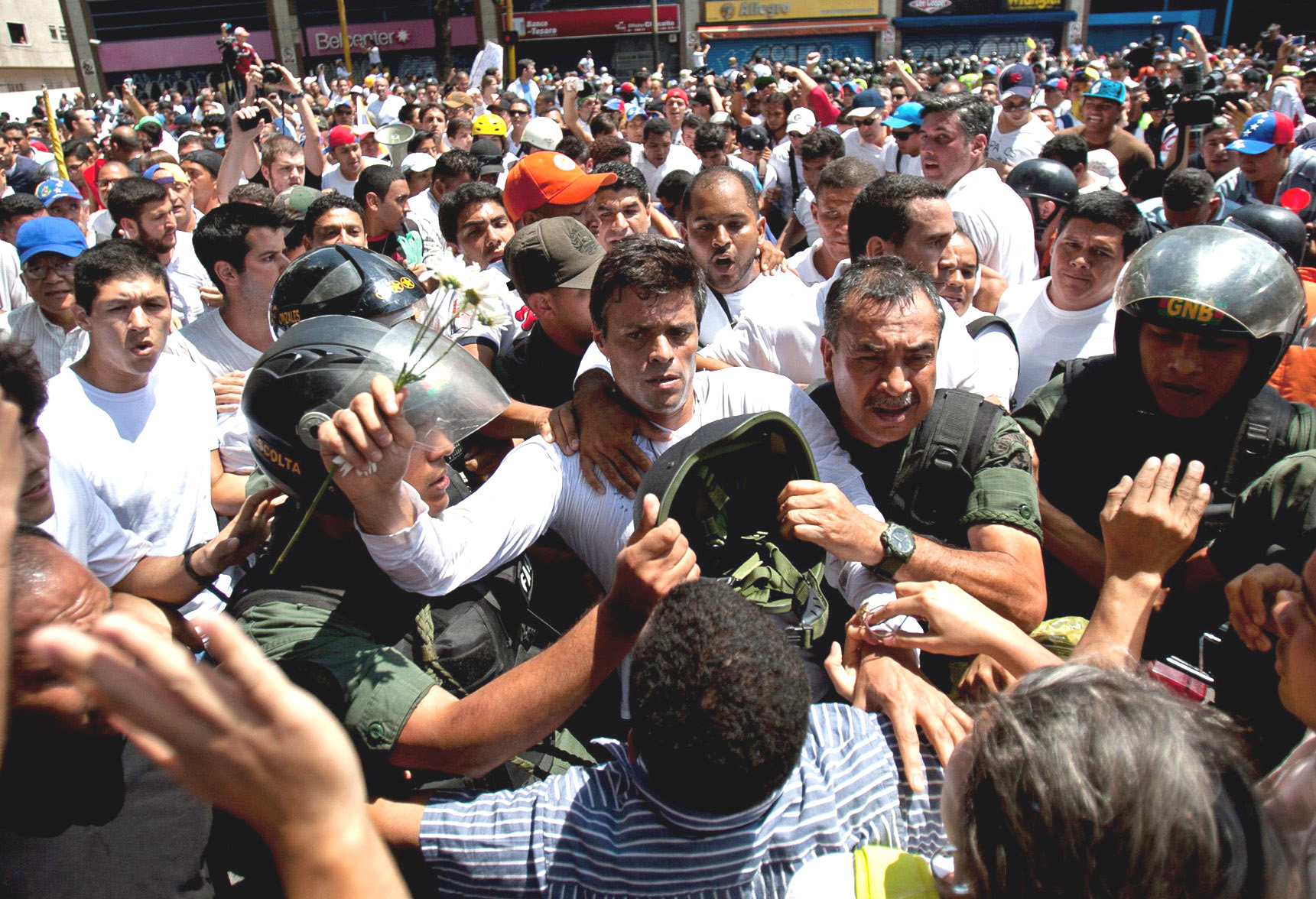 Juicio a opositor en c&aacute;rcel