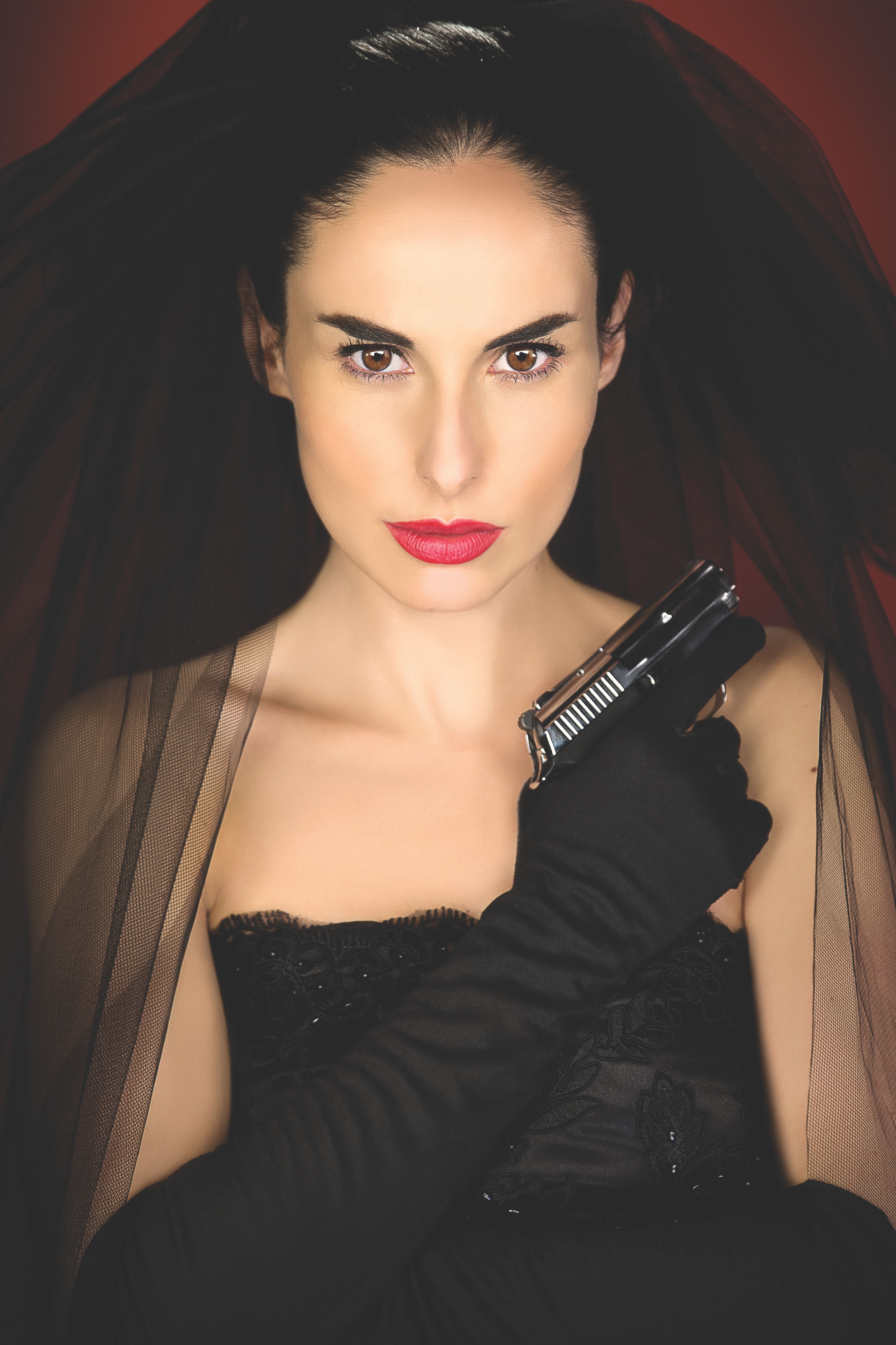 Ana Serradilla tuvo triple estreno