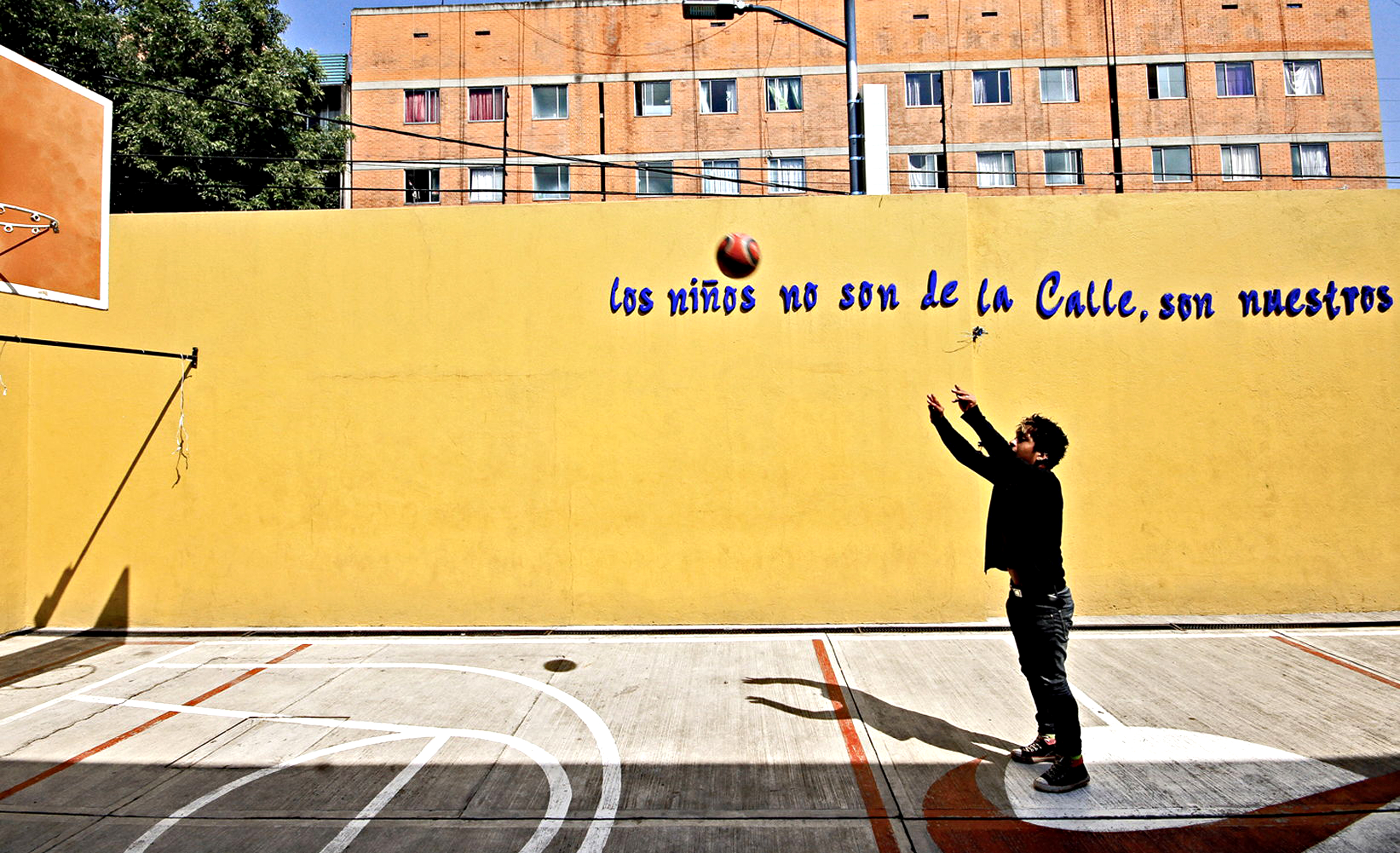 Ayuda y, de paso, viaja Puede conocer  y hacer el bien