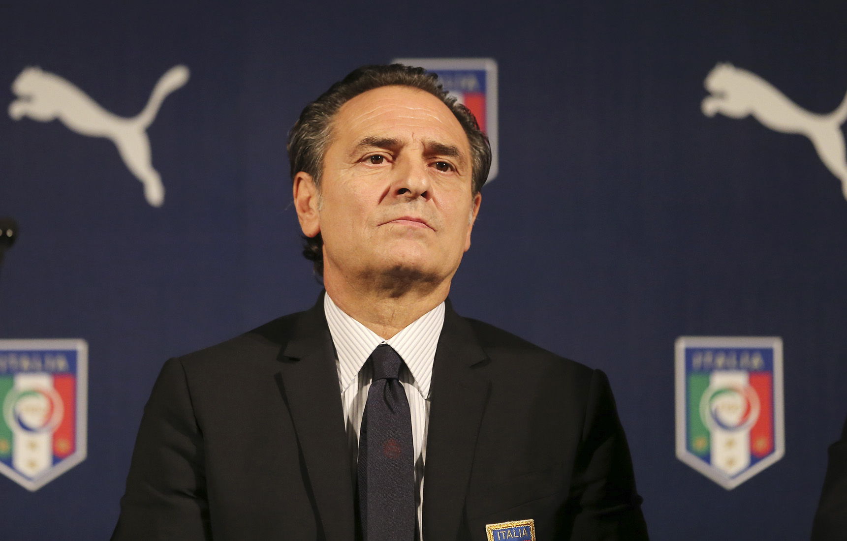 Prandelli seguir&aacute; como DT de  Italia hasta 2016