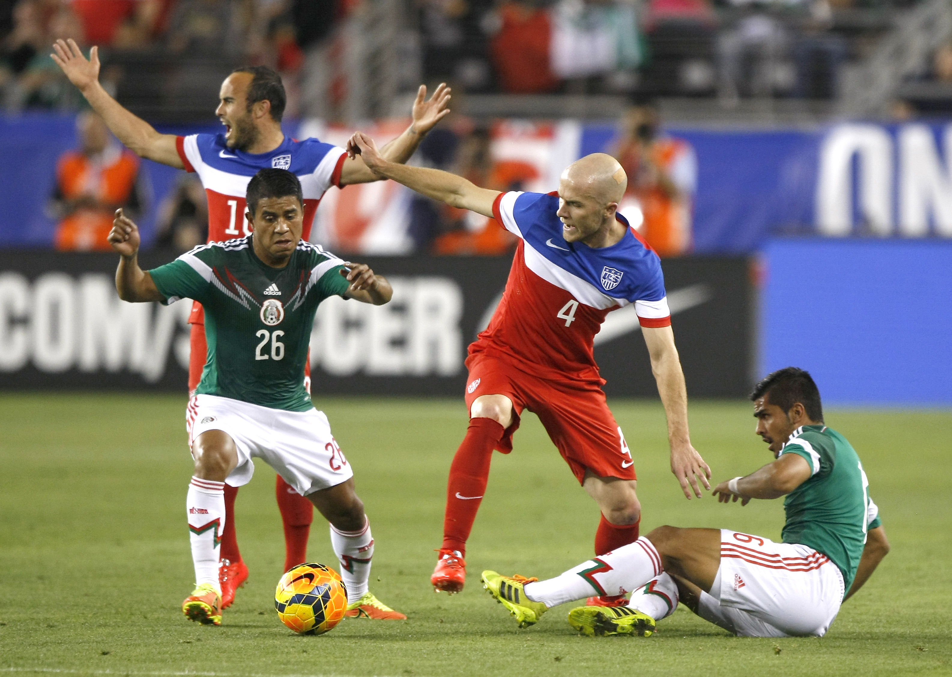 Quedan a deber los 'observados'