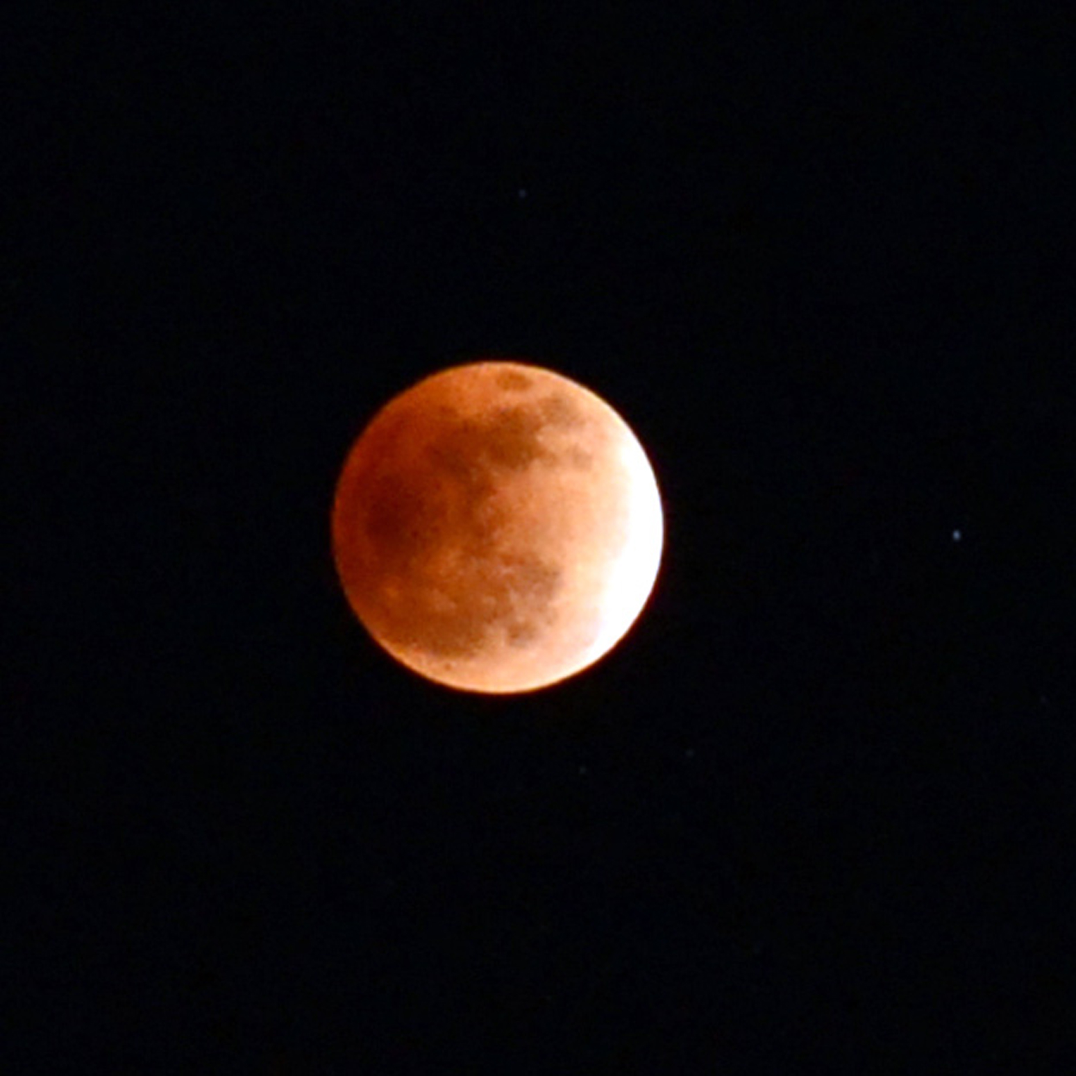 Habr&aacute; Luna roja madrugada del martes