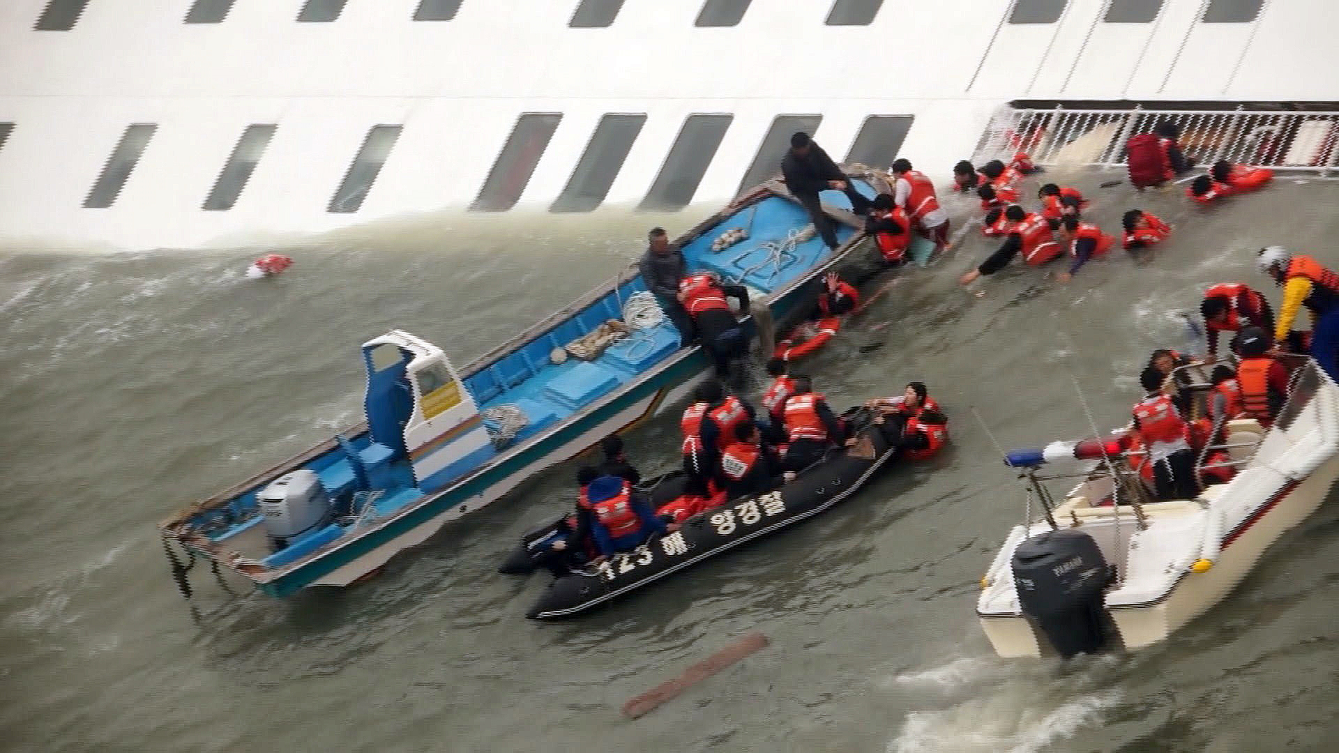 Caos impidió evacuación de barco coreano hundido