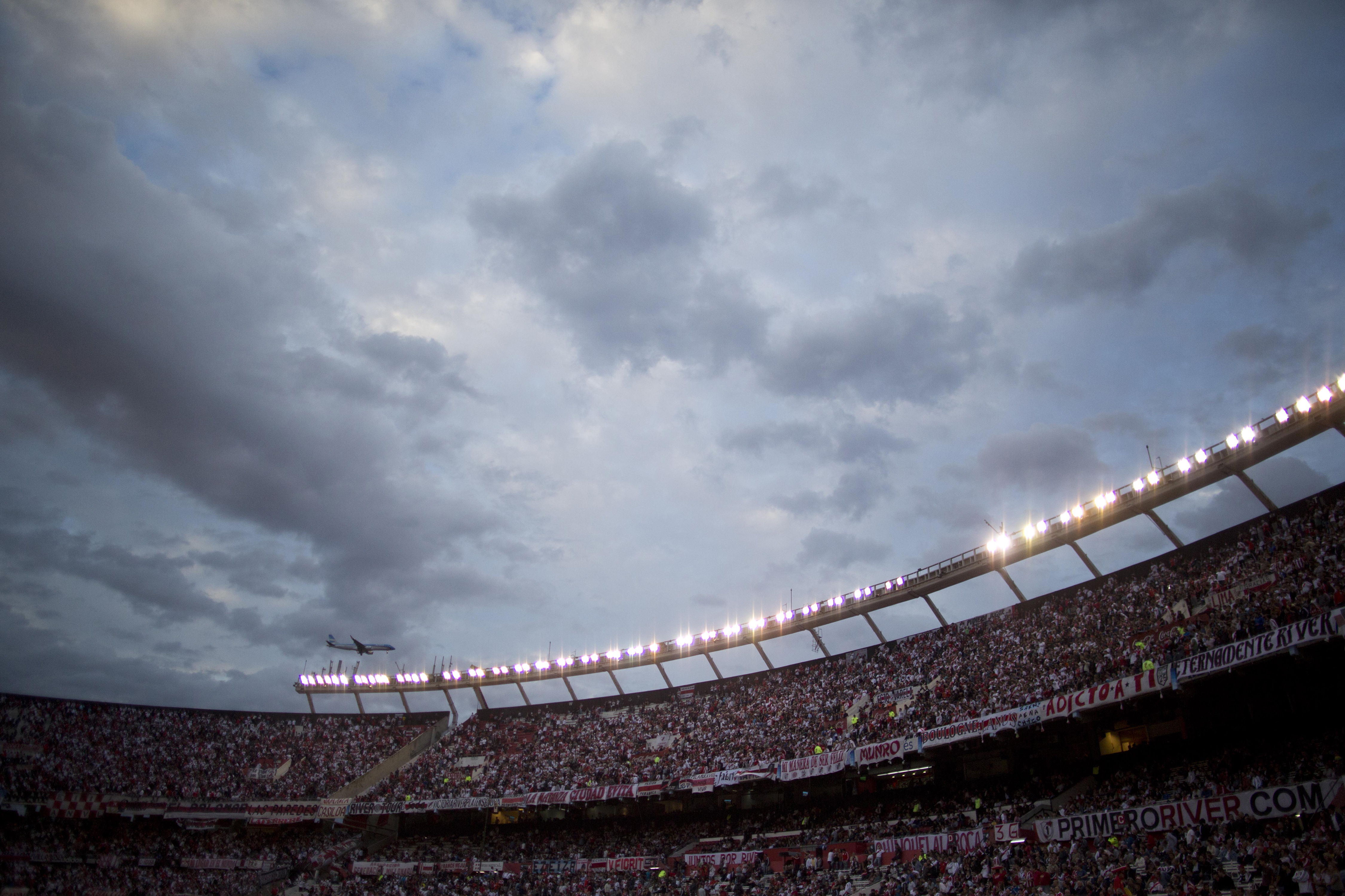 Qatar revisar&aacute; su plan de construcci&oacute;n