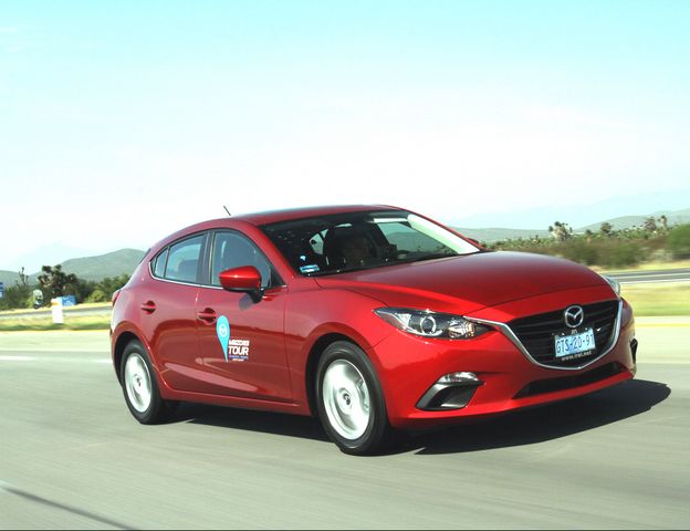 3 pa&iacute;ses en un Mazda3