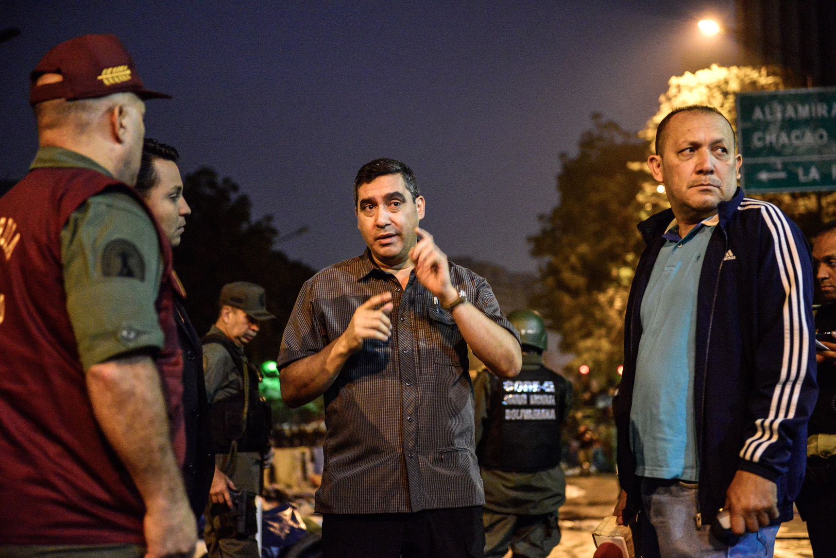 Oposici&oacute;n congela di&aacute;logos con el gobierno