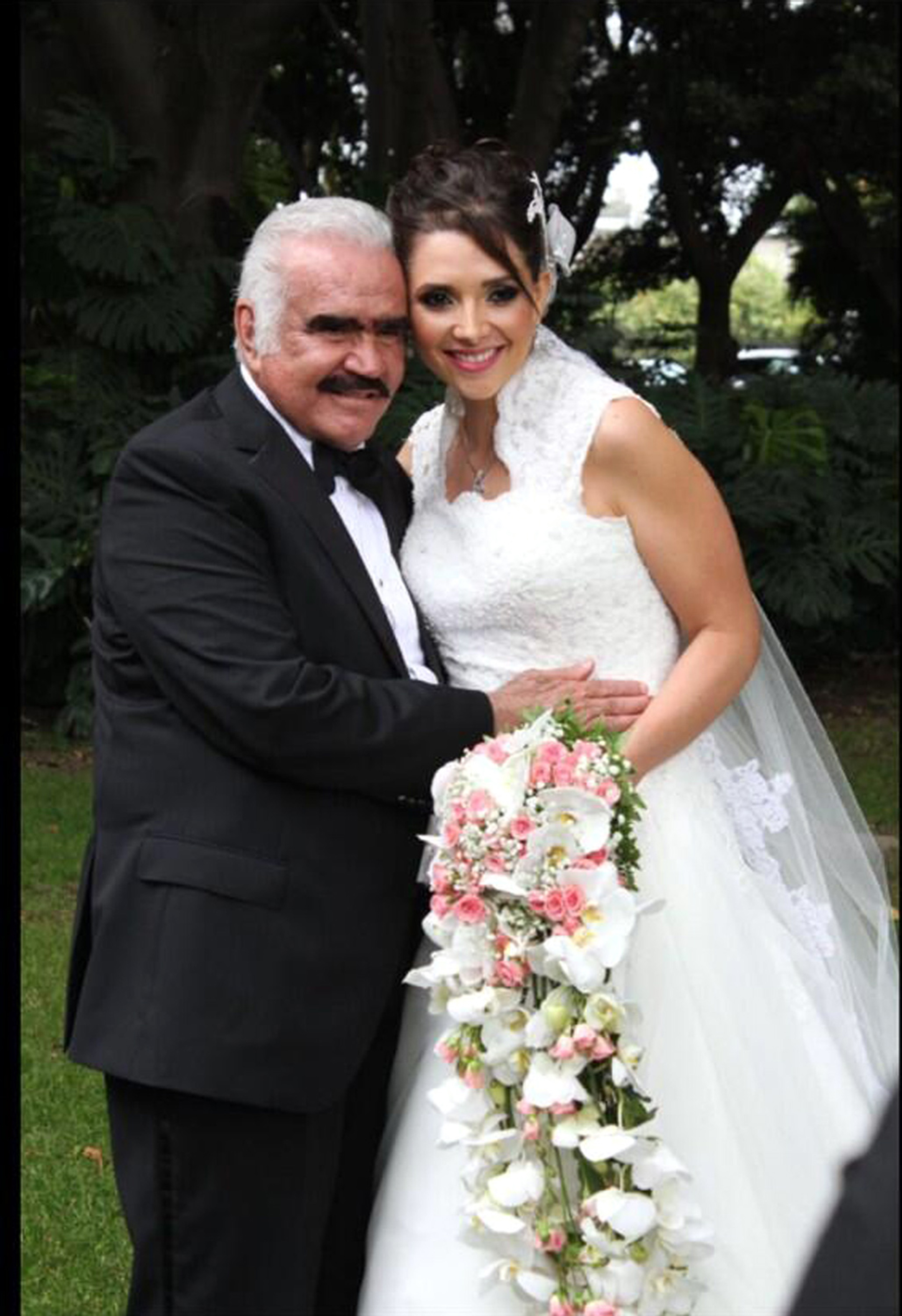 Se casa hija de Vicente Fern&aacute;ndez