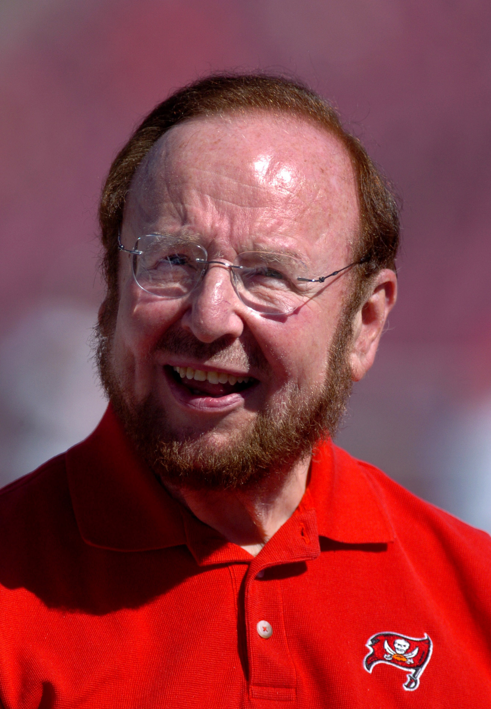 Due&ntilde;o de Manchester United muere a los 85 a&ntilde;os