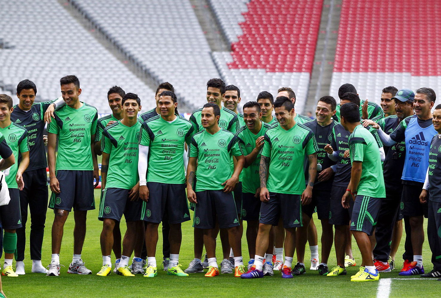 Pe&ntilde;a Nieto pide a M&eacute;xico salir a ganar