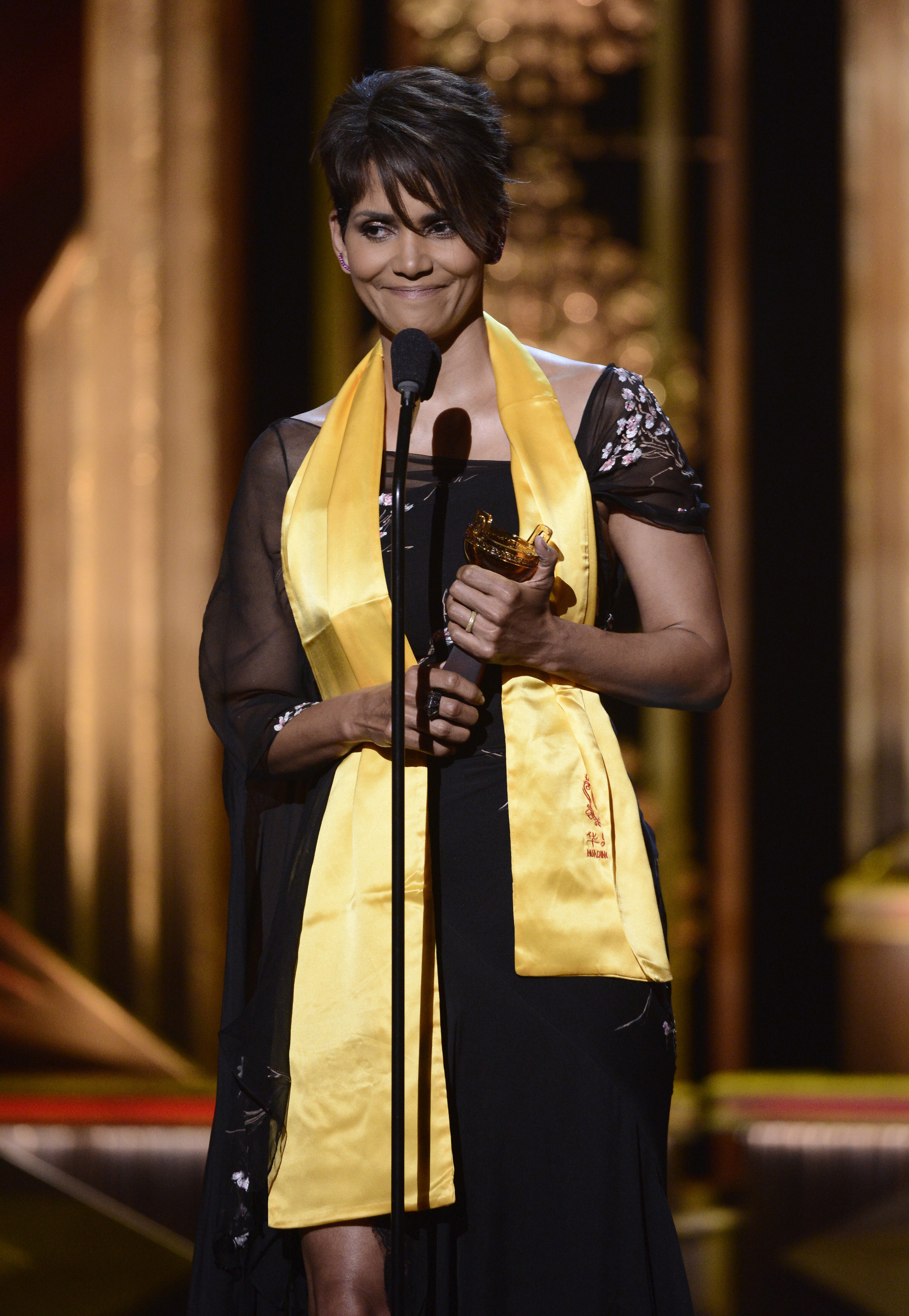 Halle Berry llega acuerdo de pensi&oacute;n alimentaria