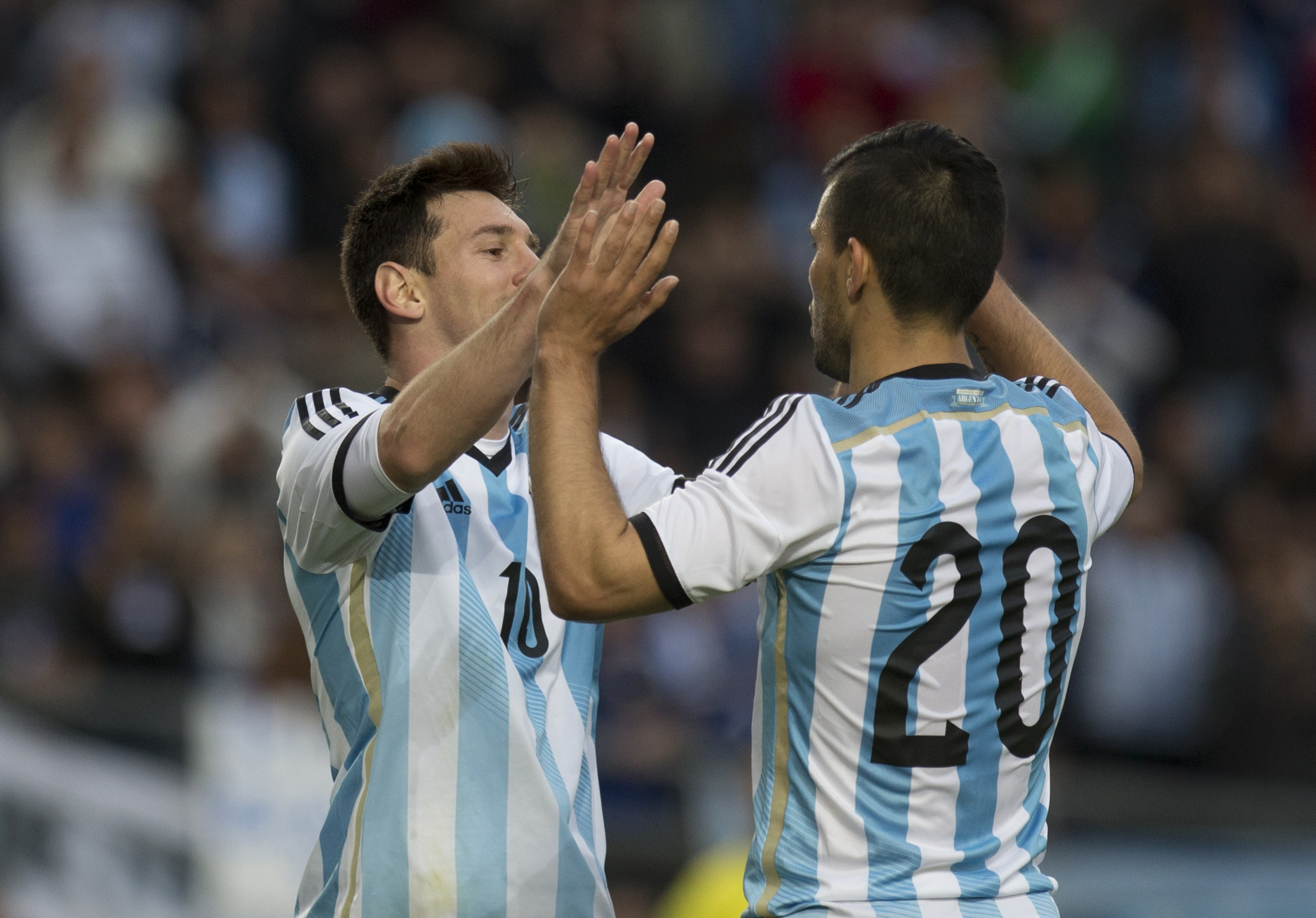 Messi y Ag&uuml;ero, otra vez pareja en el Mundial