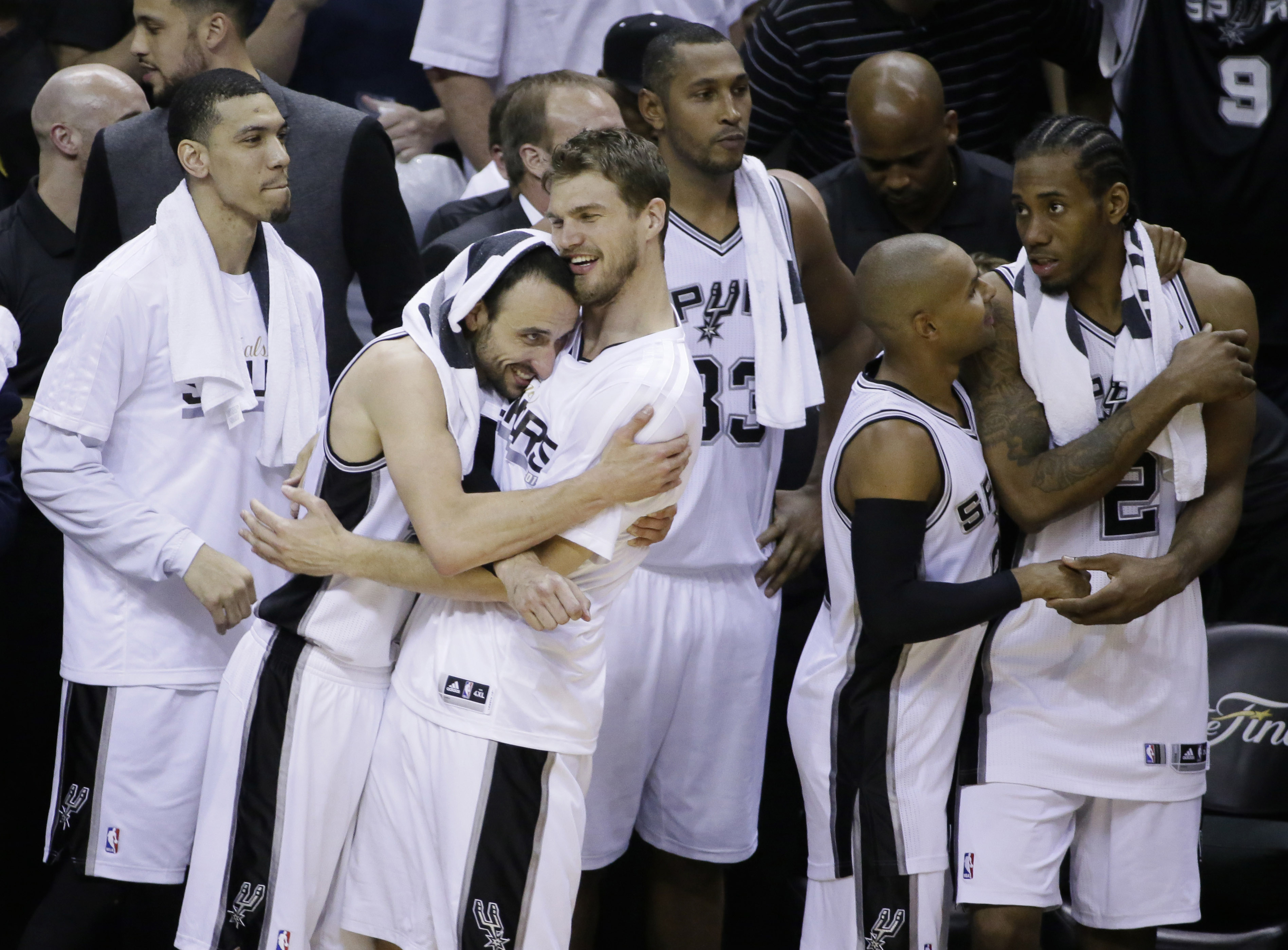 Leonard es elegido el m&aacute;s valioso de final de NBA