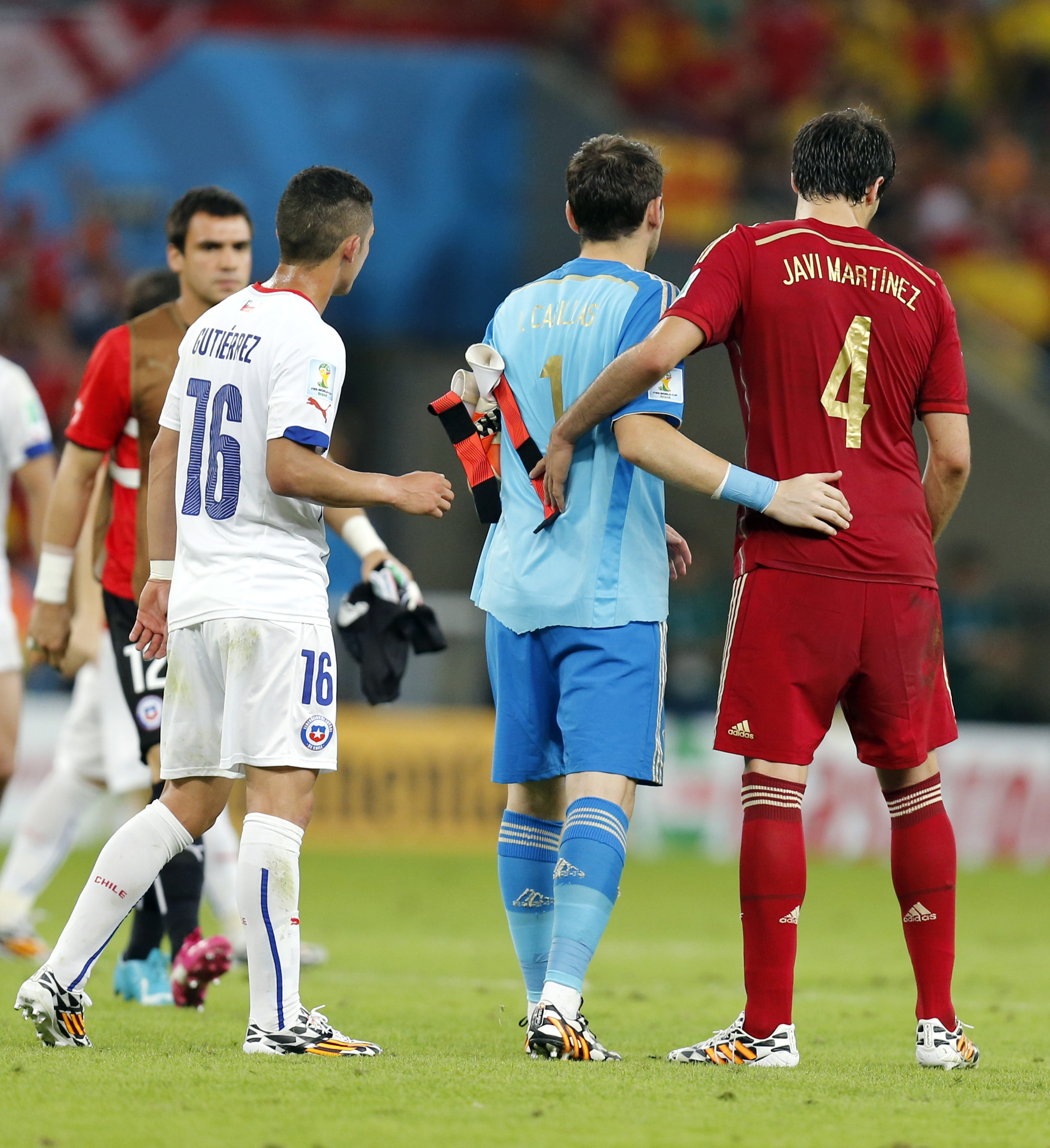 Espa&ntilde;a despide equipo de &eacute;poca y piensa en futuro