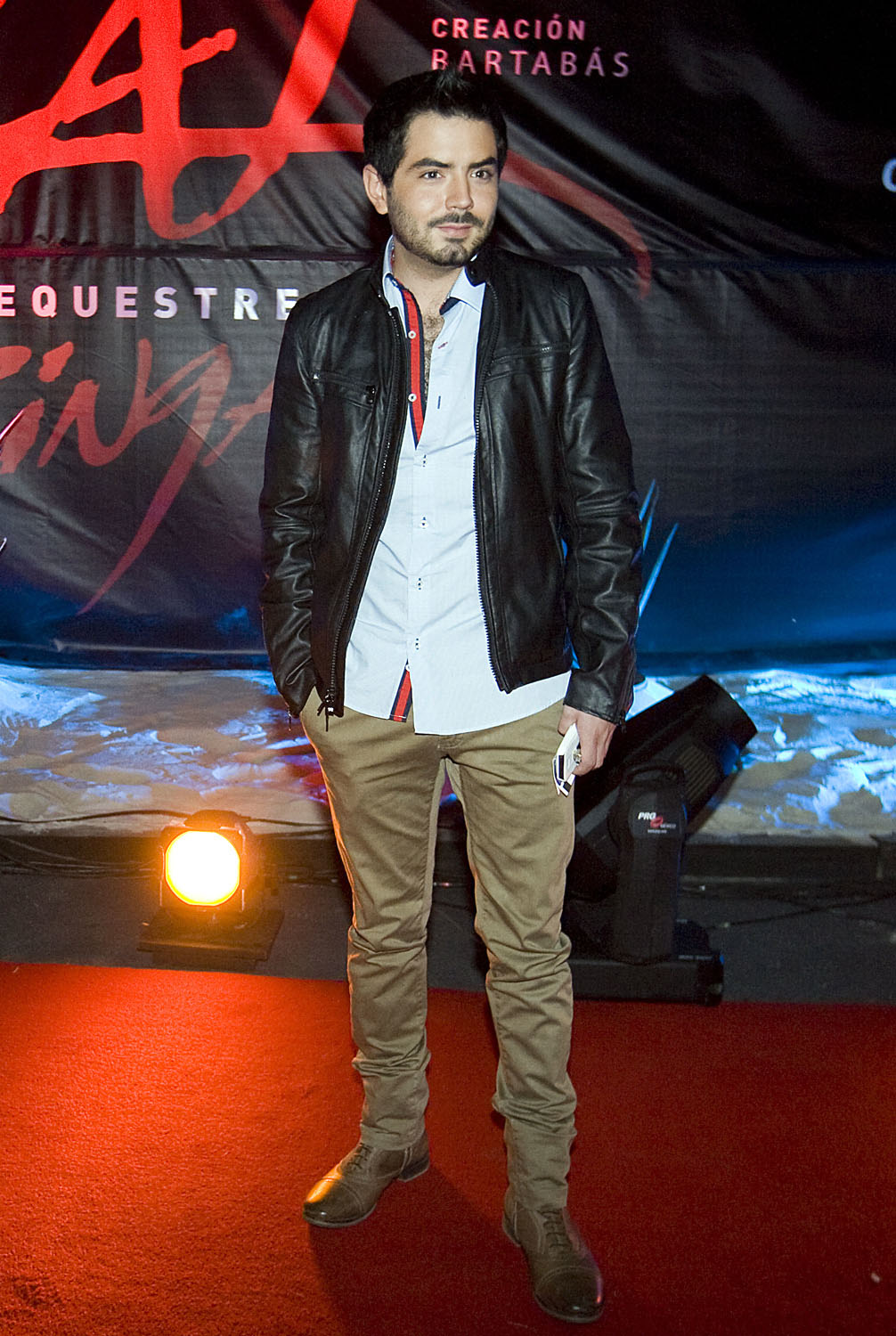 Afortunado y emocionado