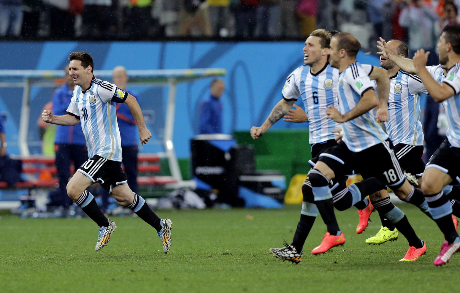 Para variar, Messi no estuvo tan solo