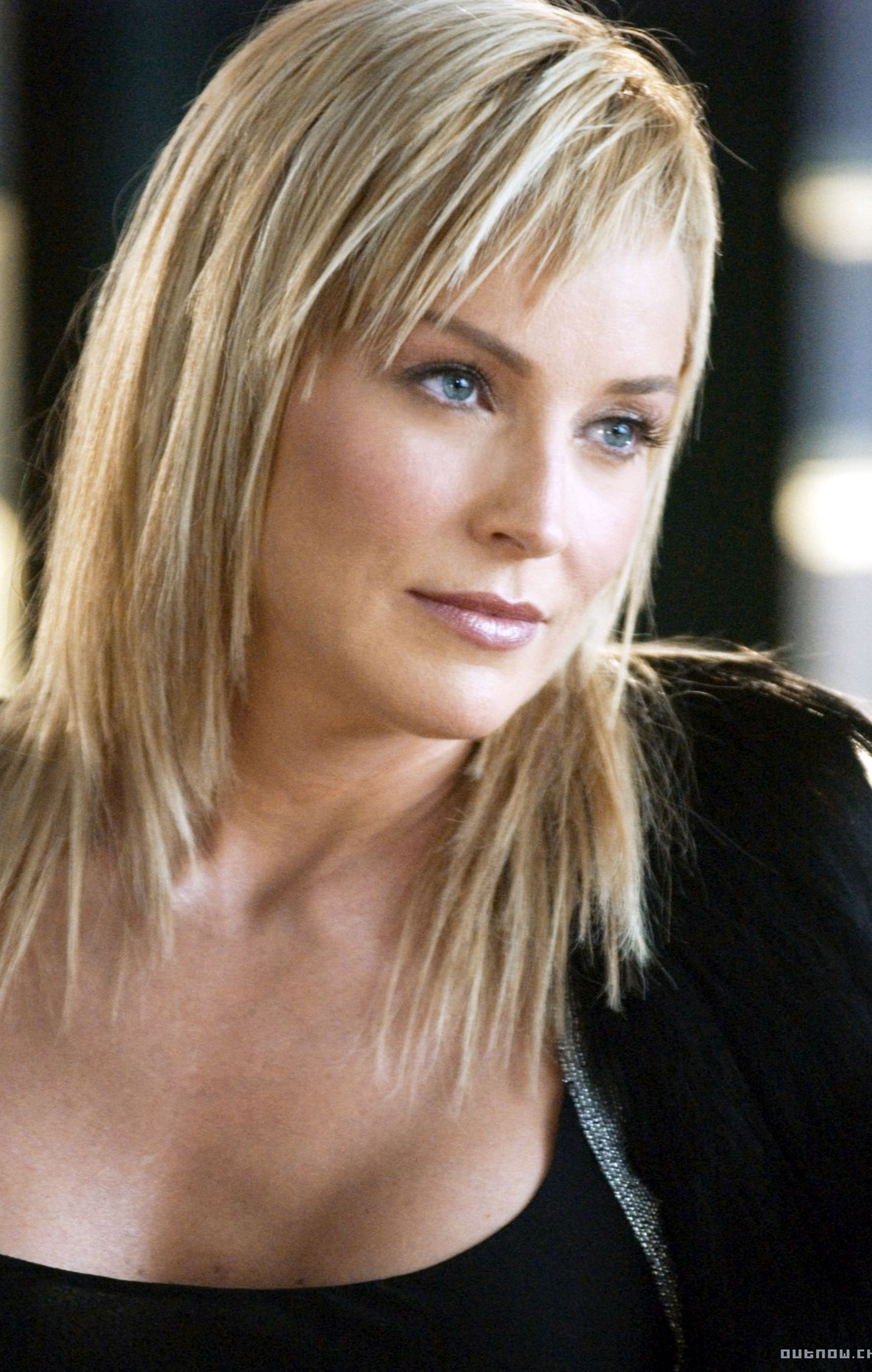 Toma Stone con humor su celulitis