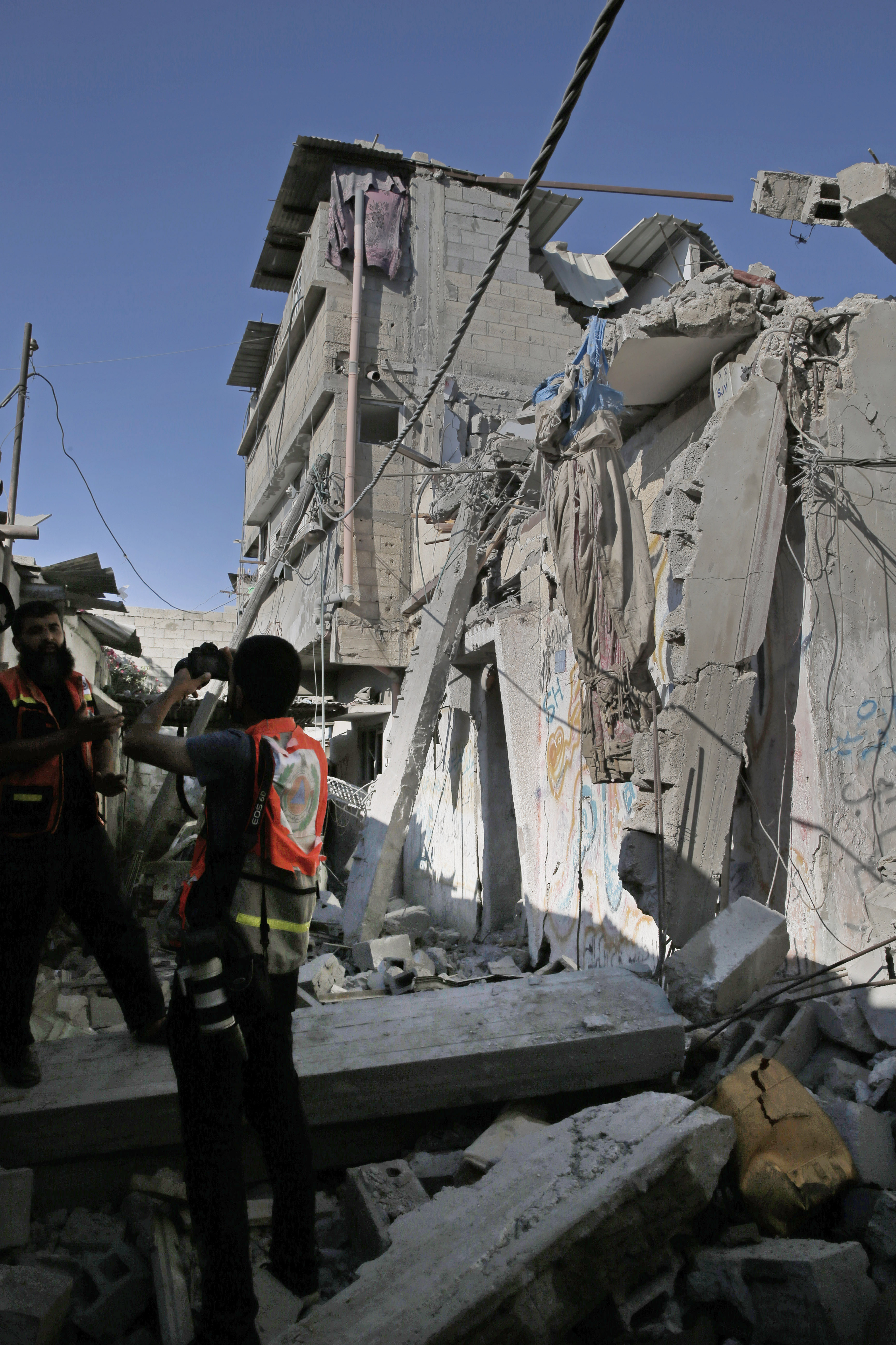 Proyectiles israel&iacute;es golpean hospital en Gaza