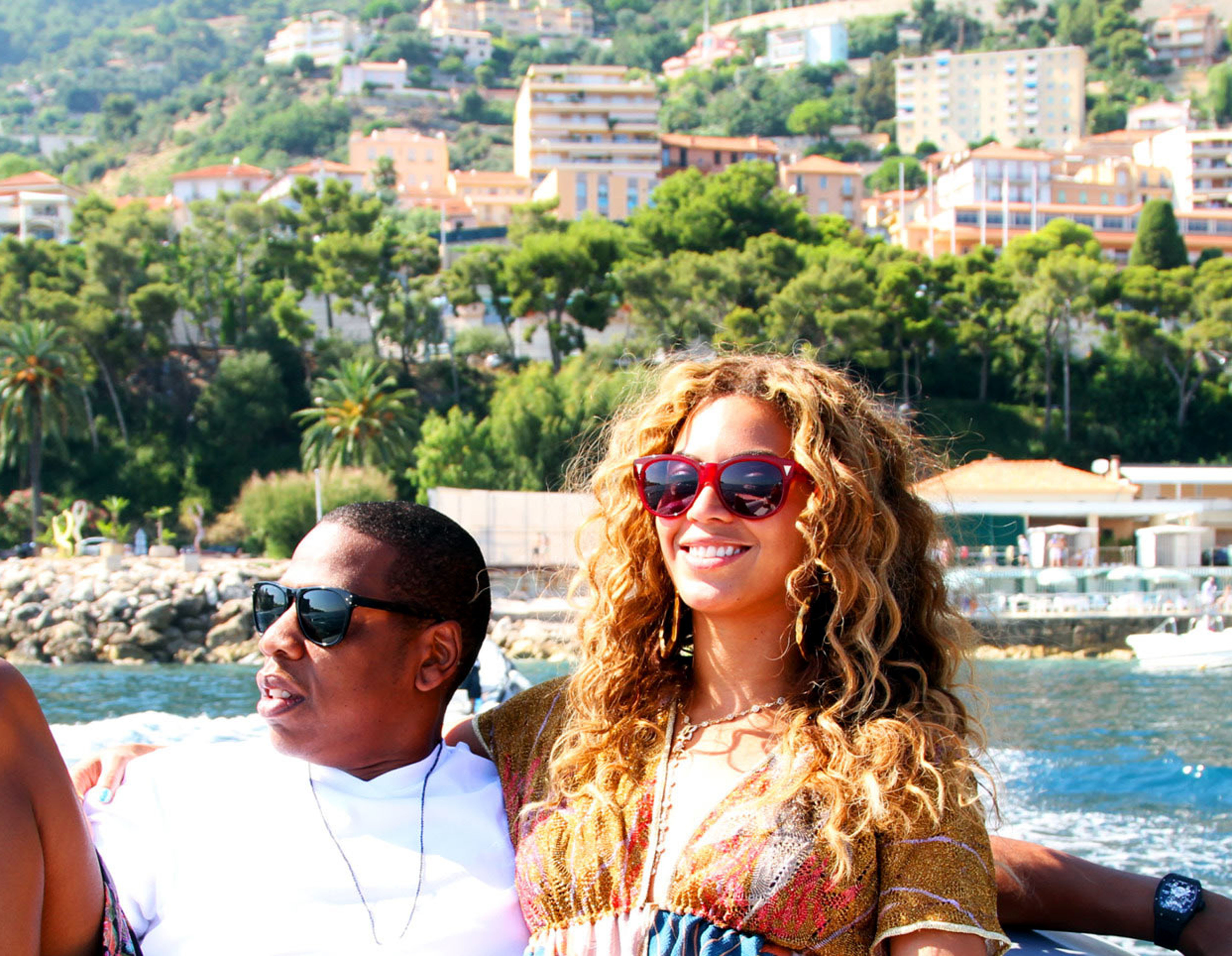 &iquest;Rihanna la tercera en discordia?