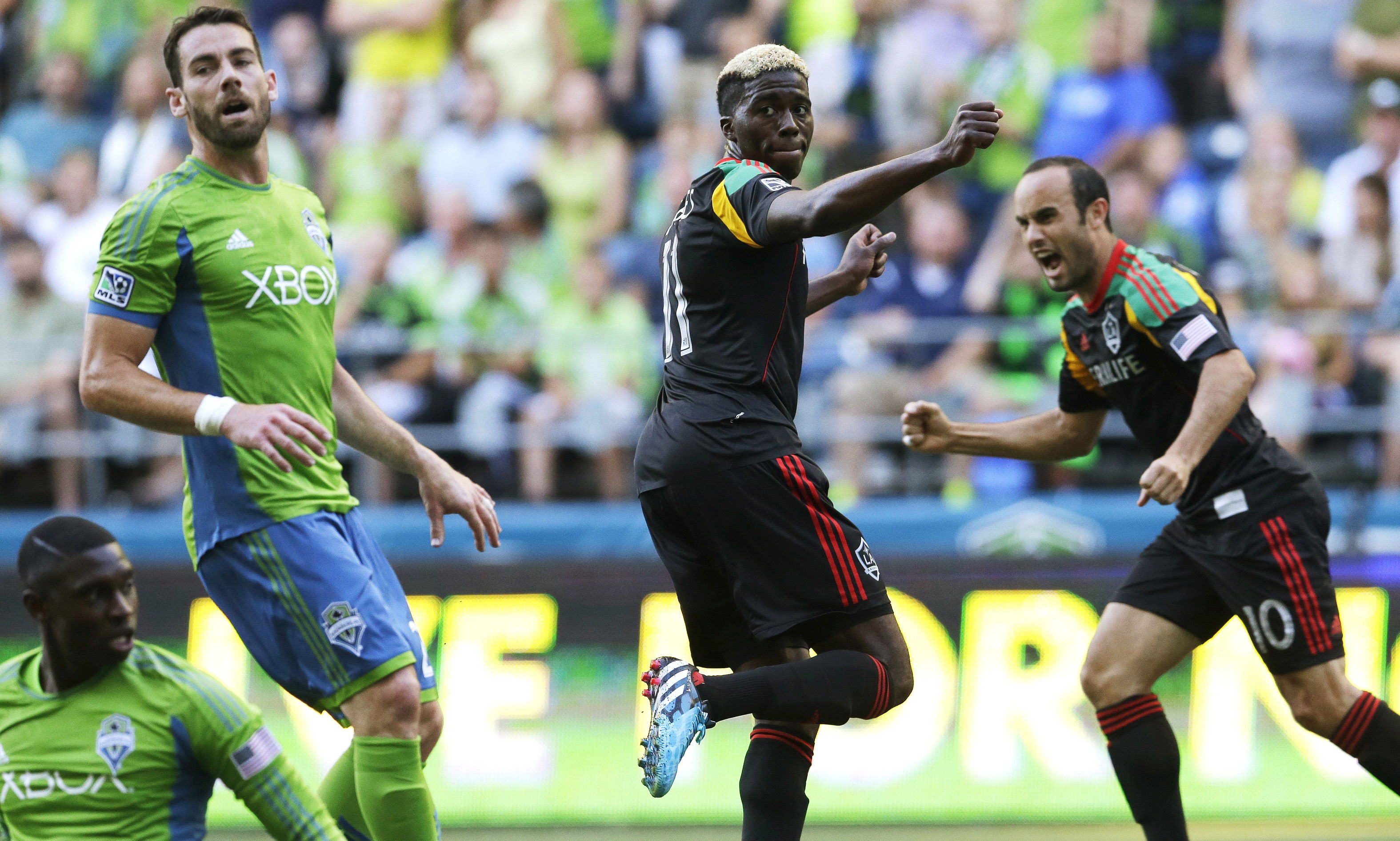 Donovan gu&iacute;a triunfo de Galaxy