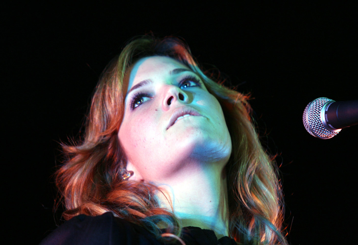 Mandy Moore  es adicta a adoptar mascotas