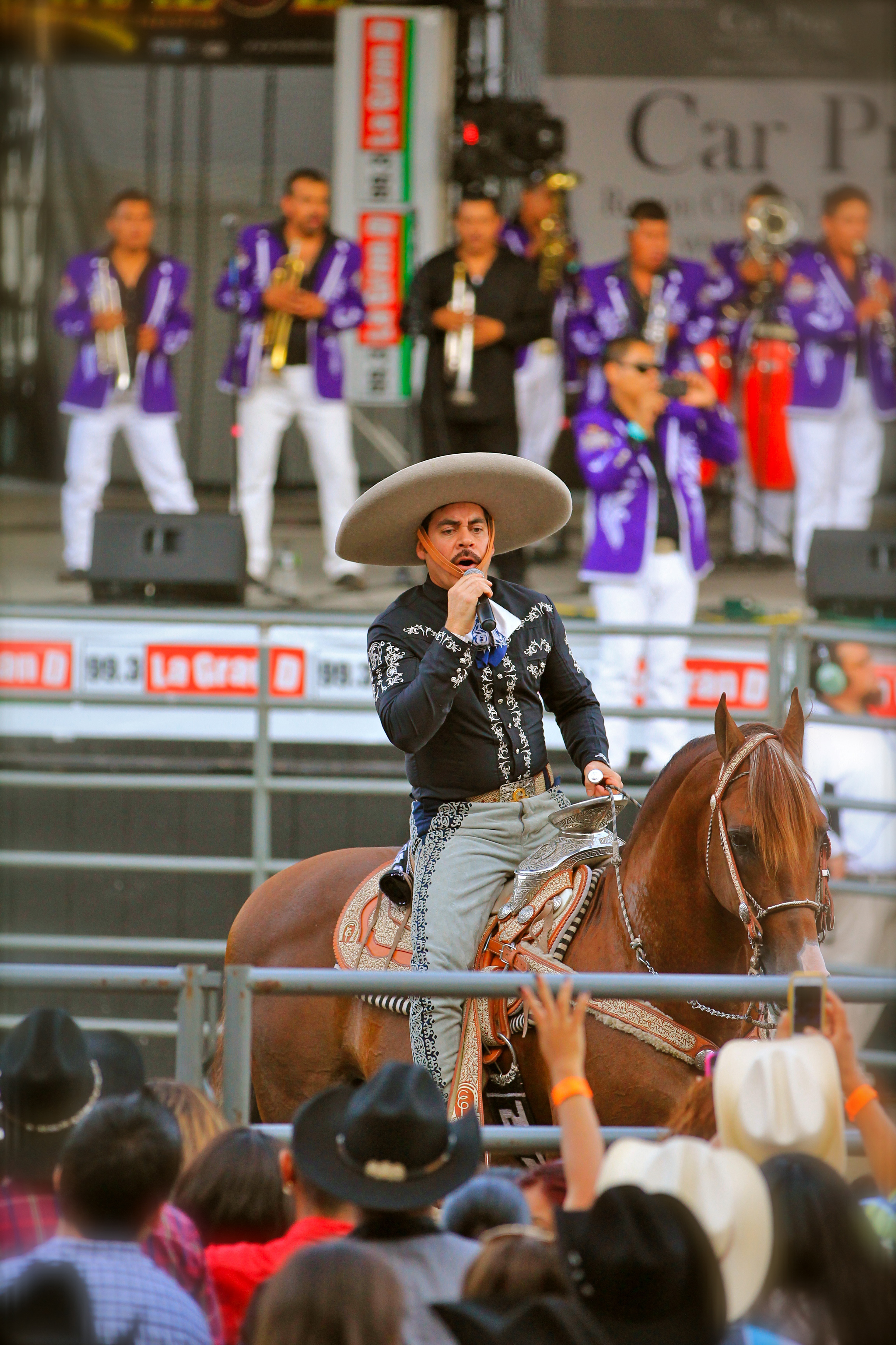 Asi se vivi&oacute; el  Jaripeo Baile Festival en Puyallup