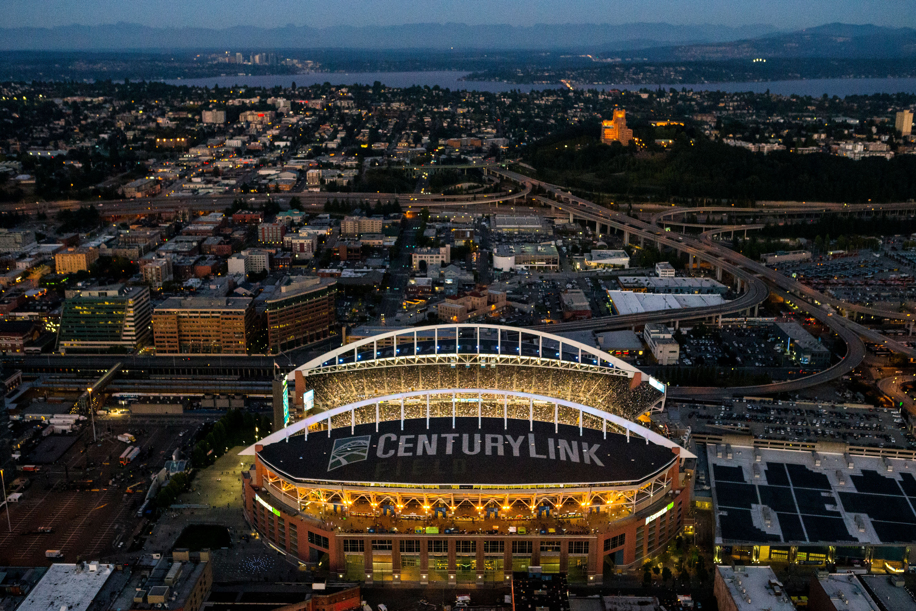 Seahawks y 49ers buscan consolidarse en la NFC